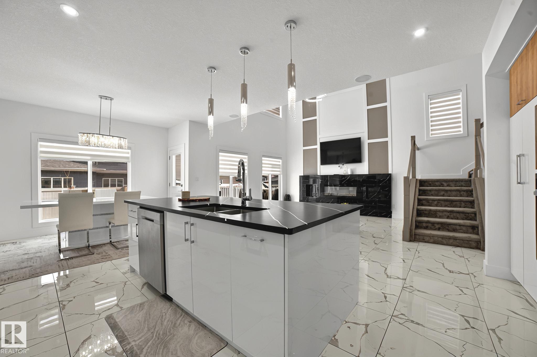 Photo 12 at 15023 15 Street NW, Fraser, Edmonton