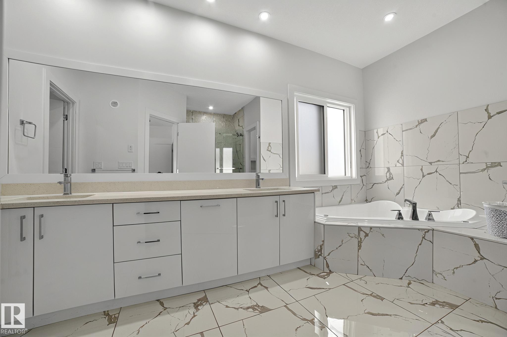 Photo 29 at 15023 15 Street NW, Fraser, Edmonton