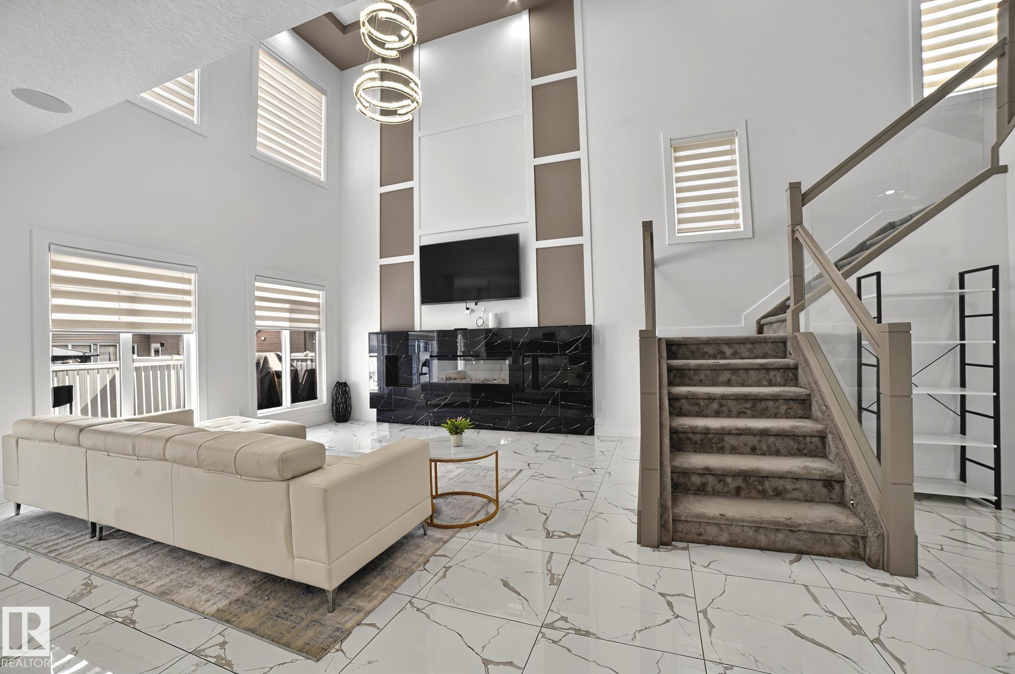 Photo 8 at 15023 15 Street NW, Fraser, Edmonton