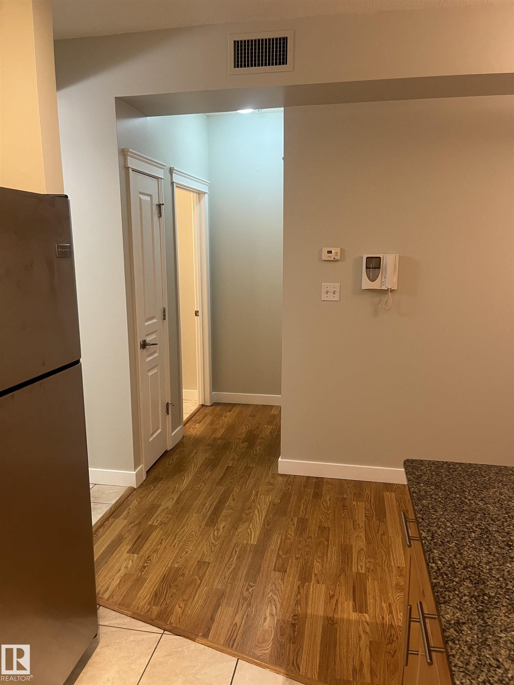 Photo 17 at 110 - 10333 112 Street NW, Wîhkwêntôwin, Edmonton