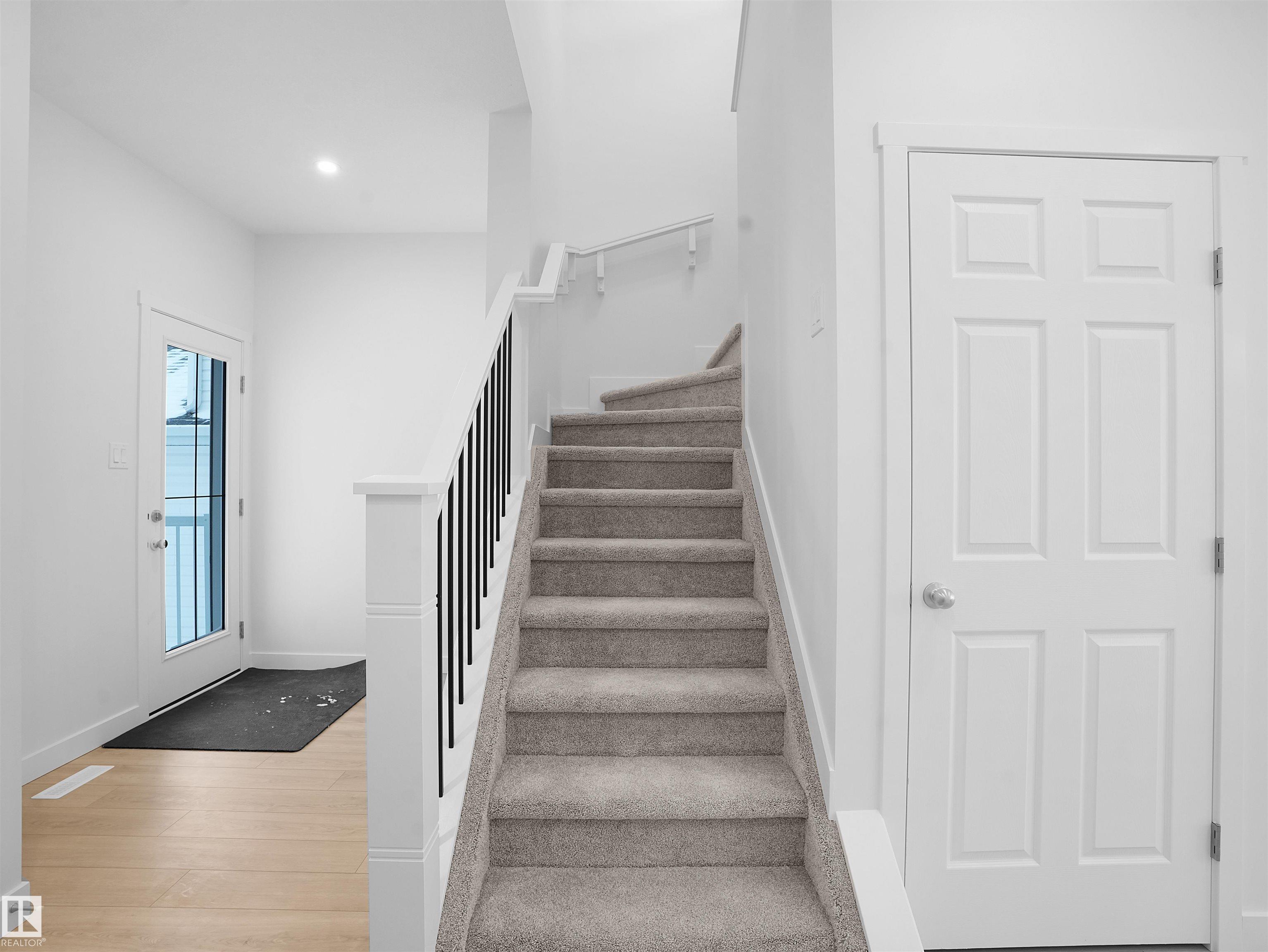 9716 Carson Place SW, Chappelle Area, Edmonton