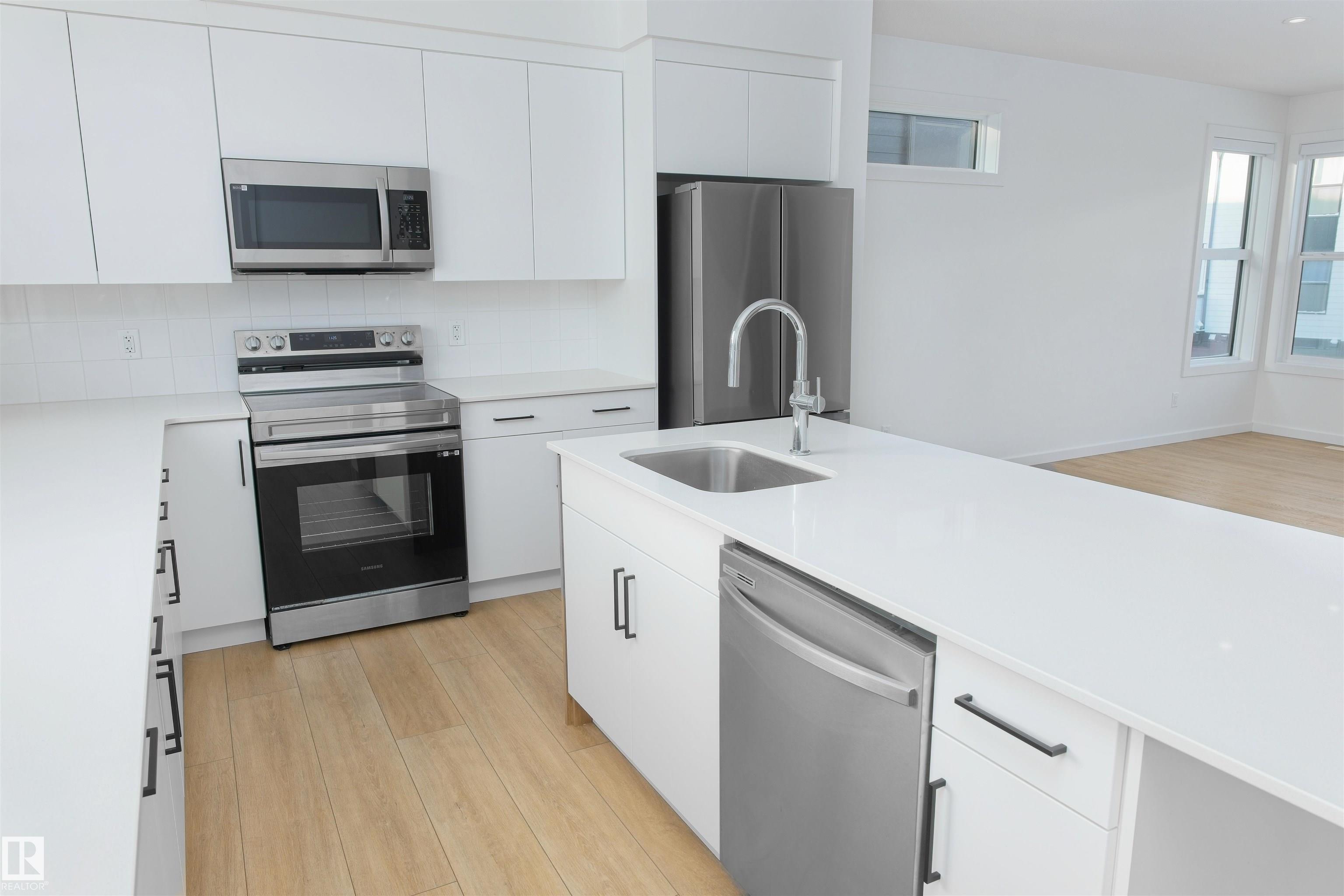 Photo 8 at 4 - 5 Rondeau Drive, South Riel, St. Albert