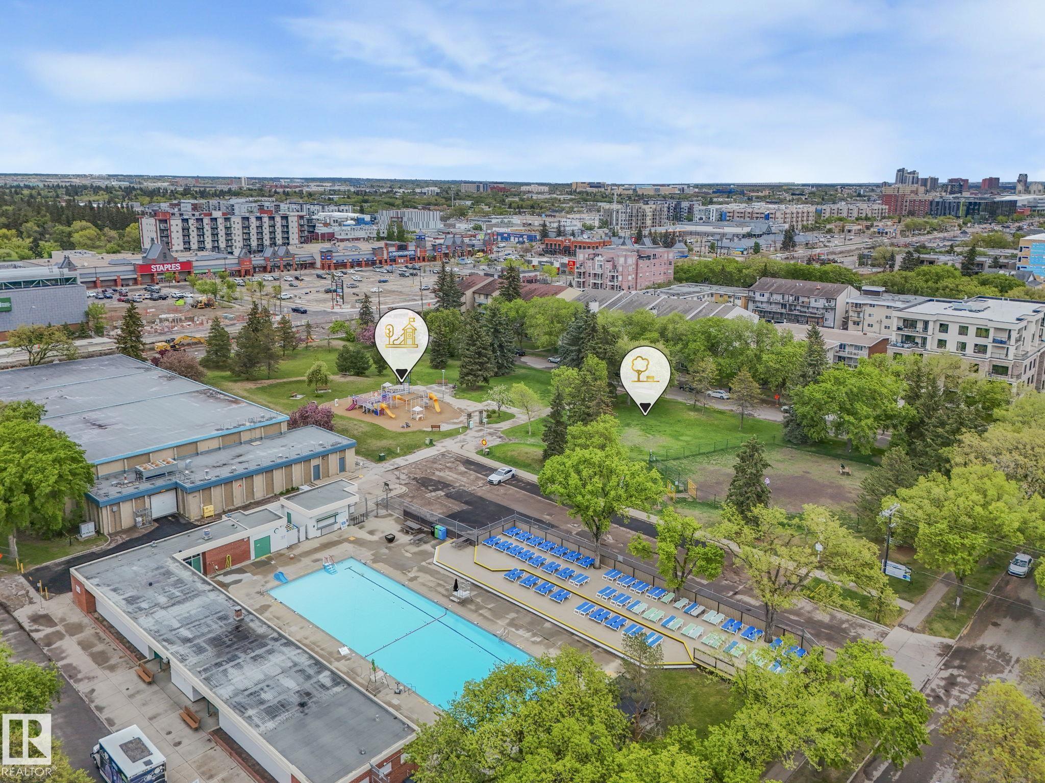 Photo 12 at 2 - 10319 120 Street NW, Wîhkwêntôwin, Edmonton