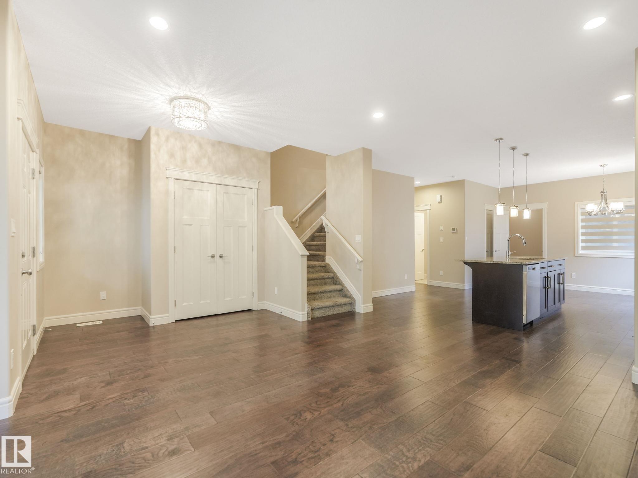 Photo 18 at 2 - 10319 120 Street NW, Wîhkwêntôwin, Edmonton