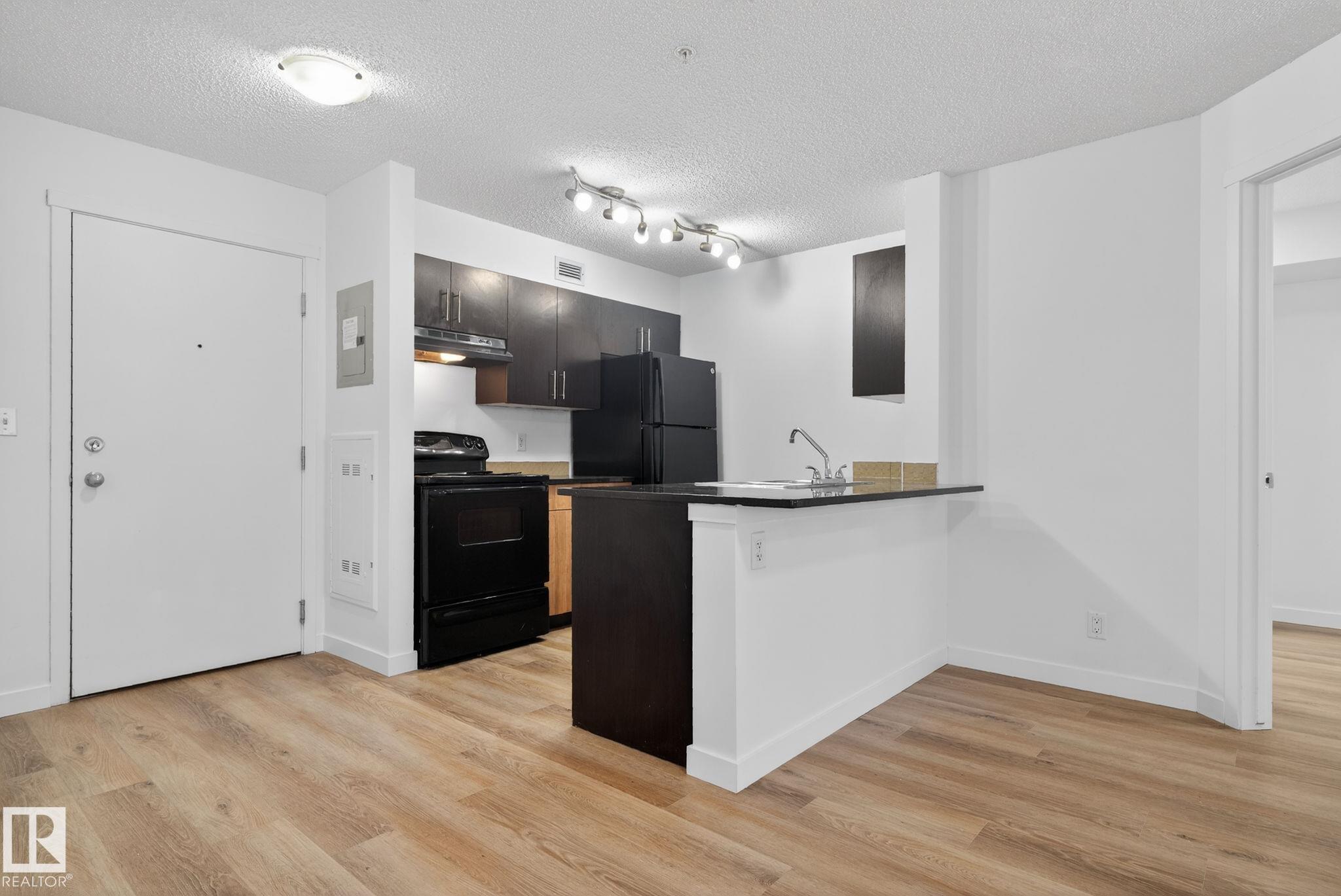 117 - 5804 Mullen Place NW, MacTaggart, Edmonton