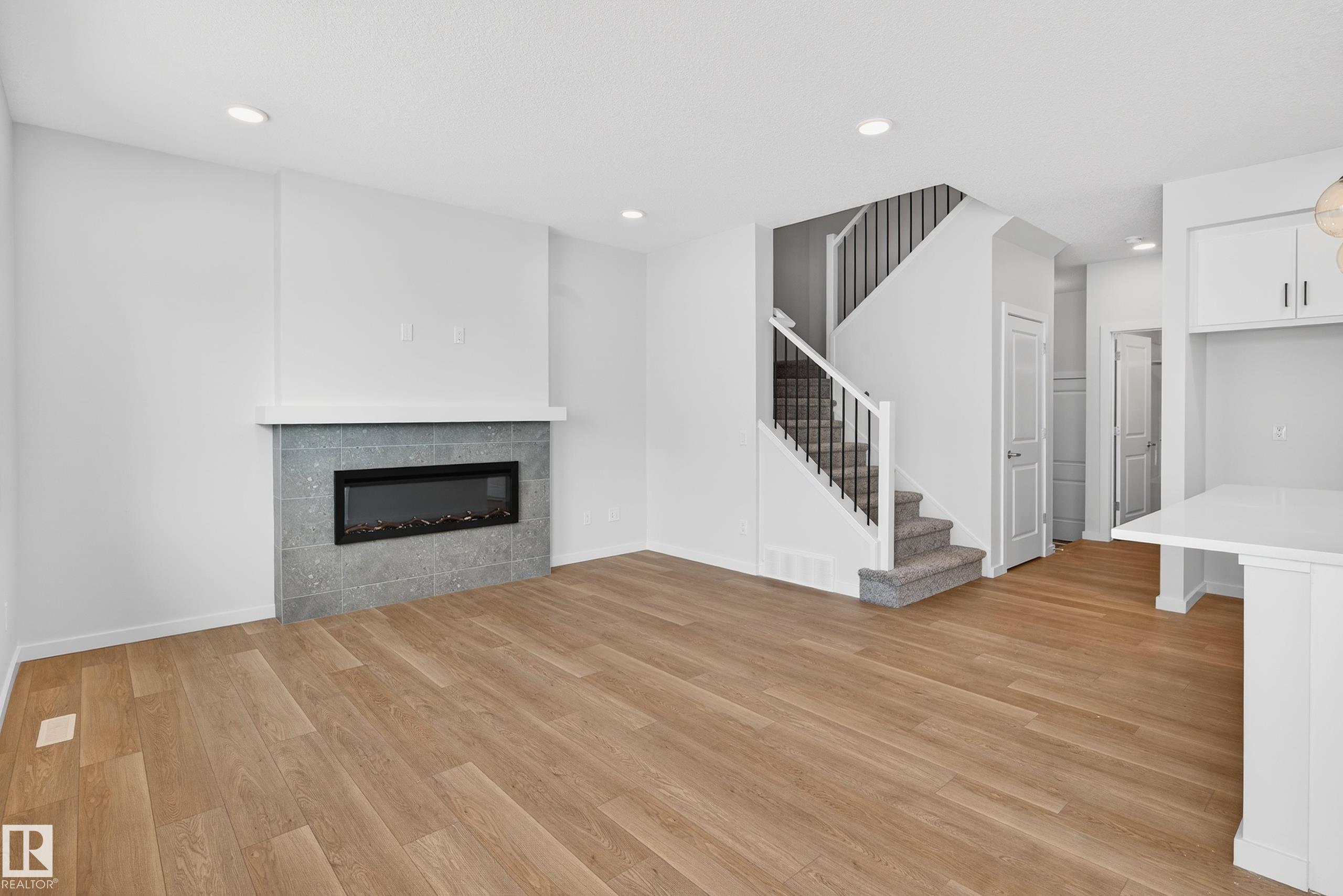 Photo 11 at 5008 72 Street, Elan, Beaumont