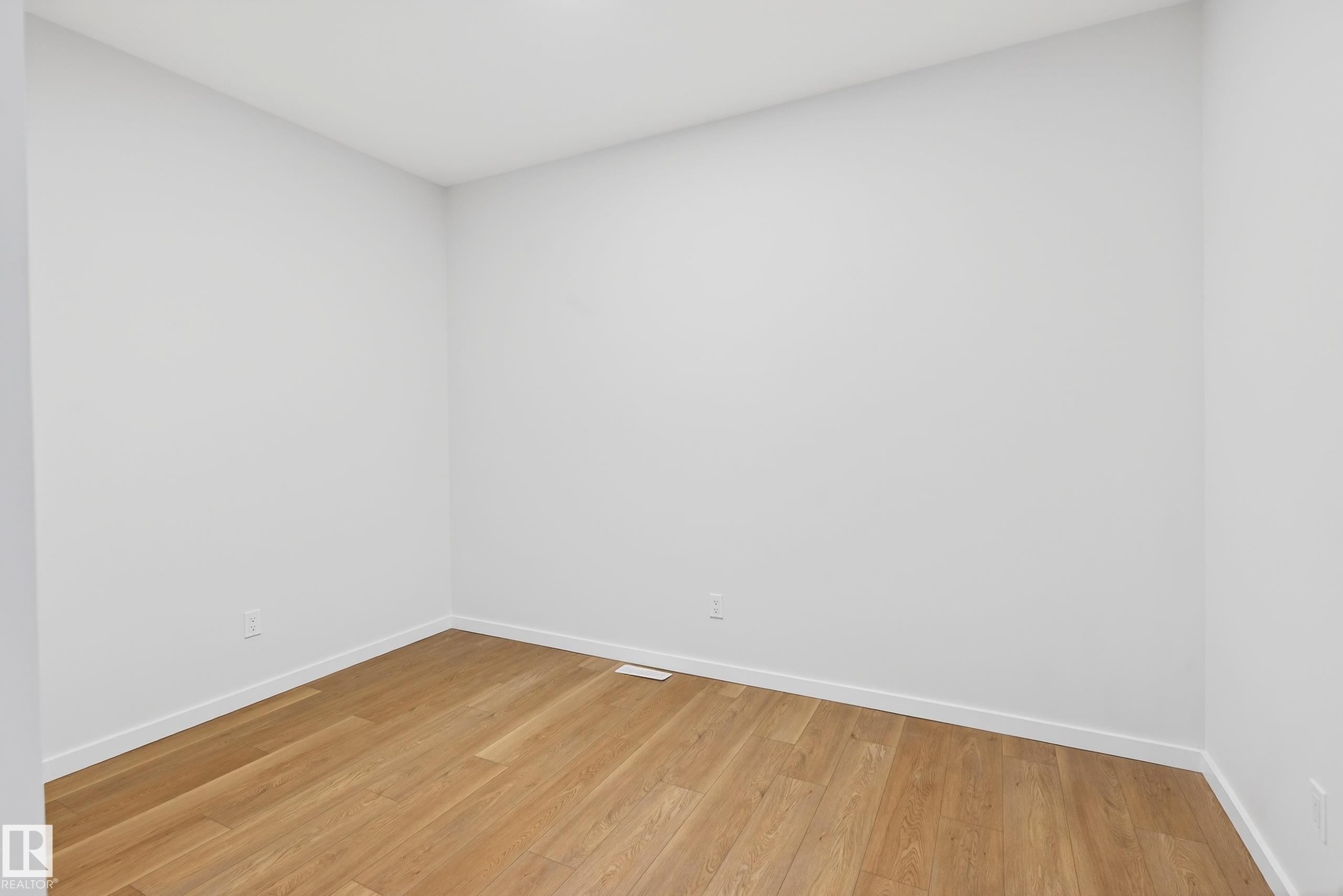 Photo 17 at 5008 72 Street, Elan, Beaumont