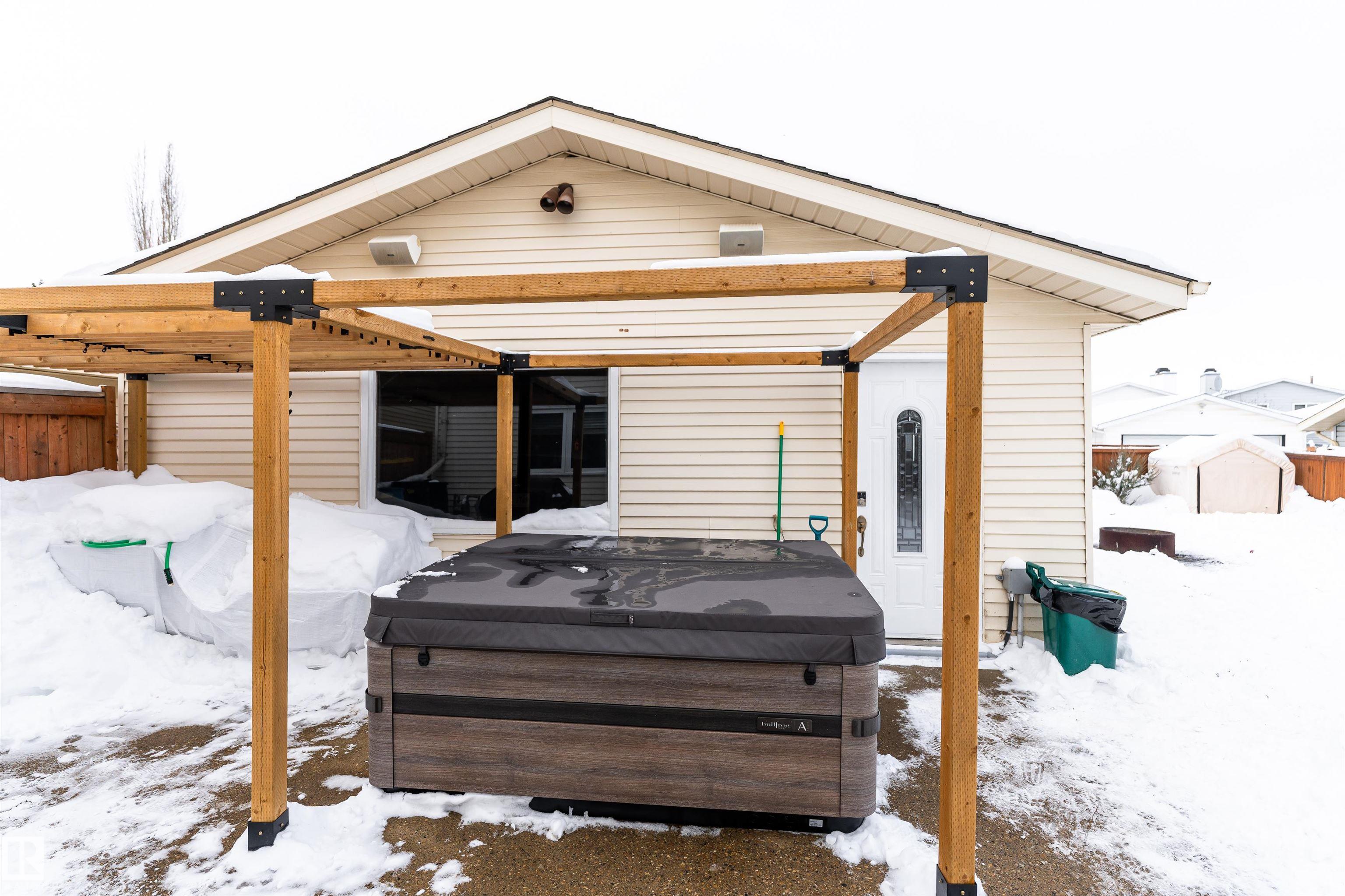 Photo 40 at 425 Kirkpatrick Crescent NW, Kiniski Gardens, Edmonton