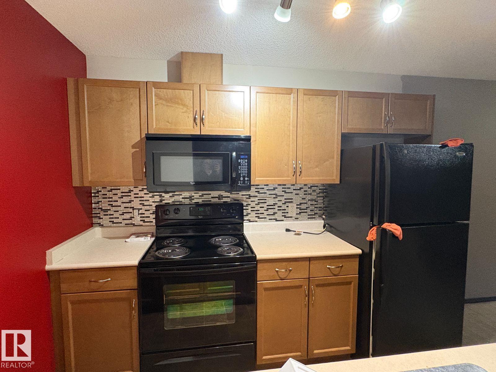 Photo 11 at 231 - 1180 Hyndman Road NW, Canon Ridge, Edmonton