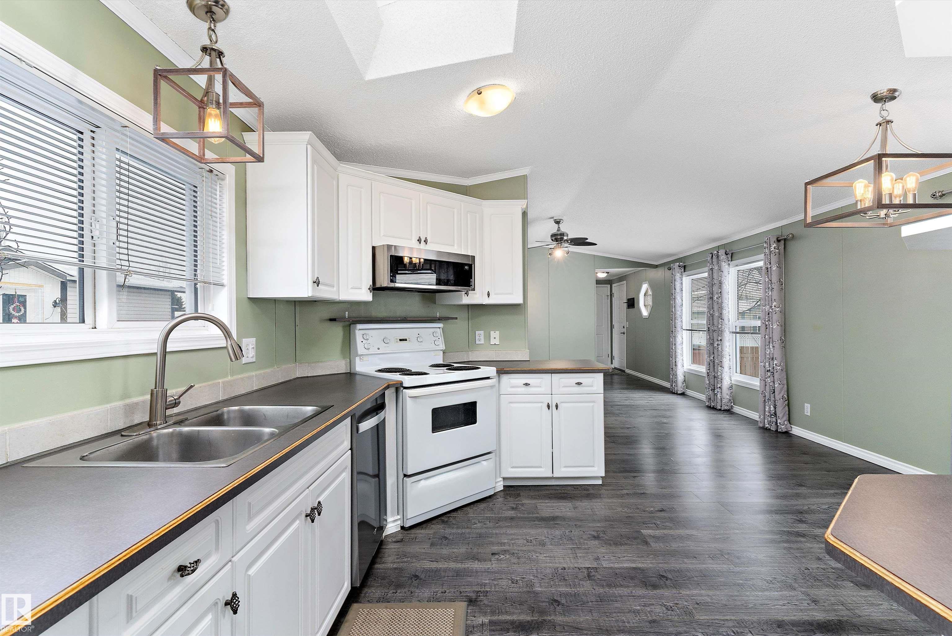 Picture for 3225 Lakewood CL NW NW