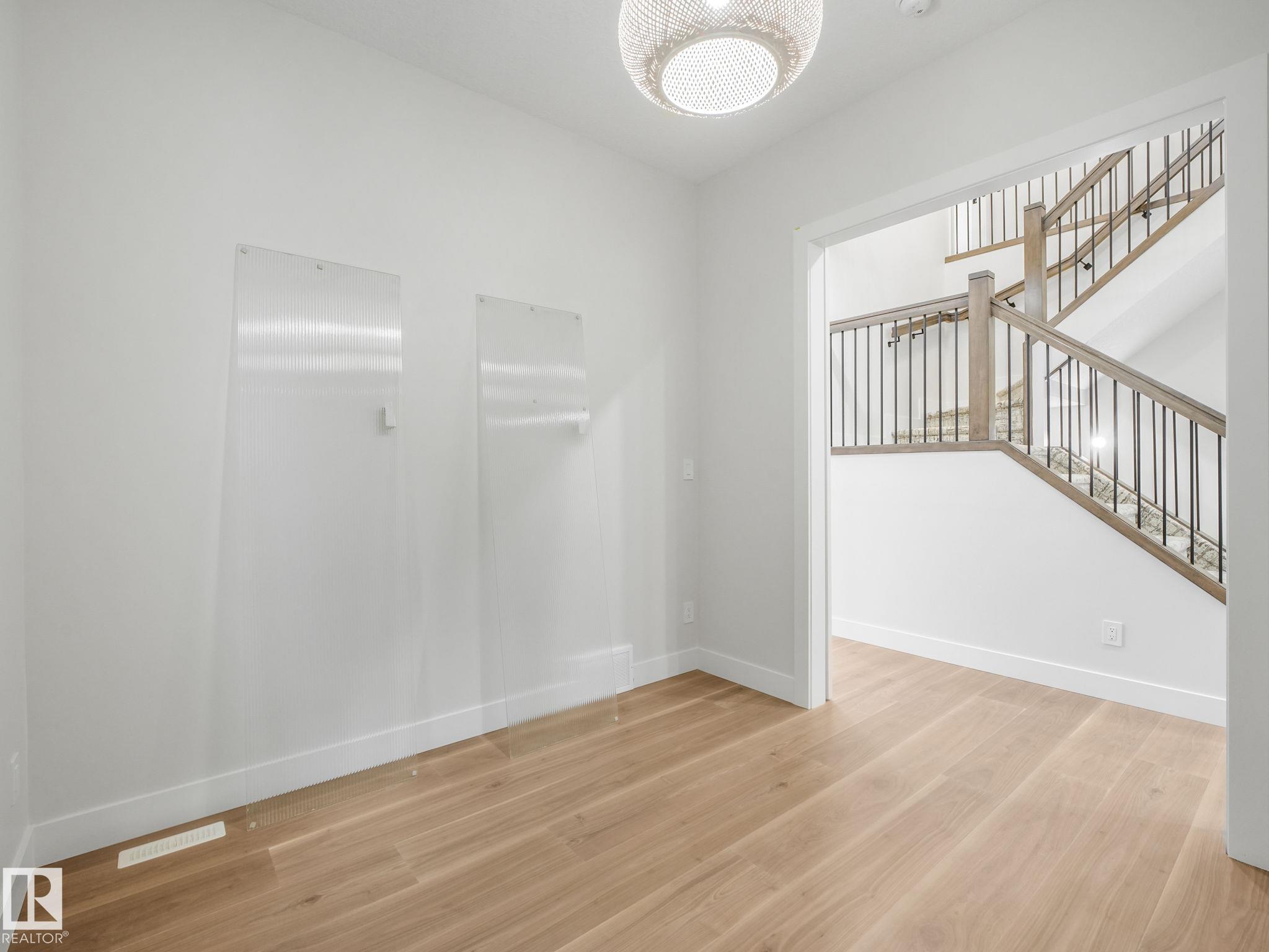 Photo 9 at 30 Sydwyck Circle, Fenwyck, Spruce Grove