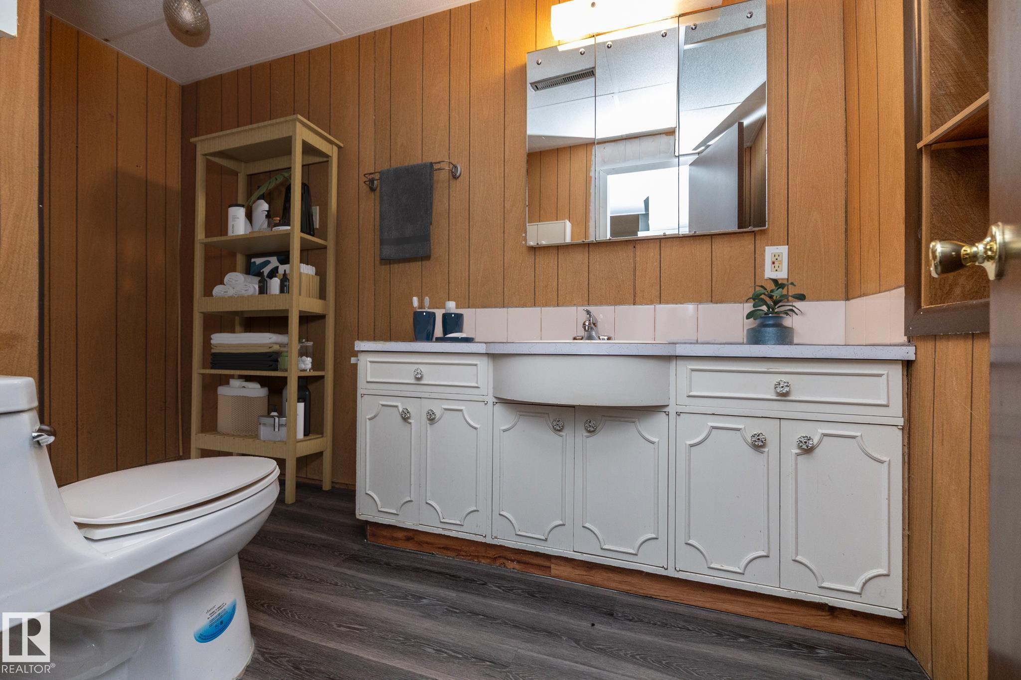 Photo 19 at 10656 Beaumaris Road NW, Lorelei, Edmonton