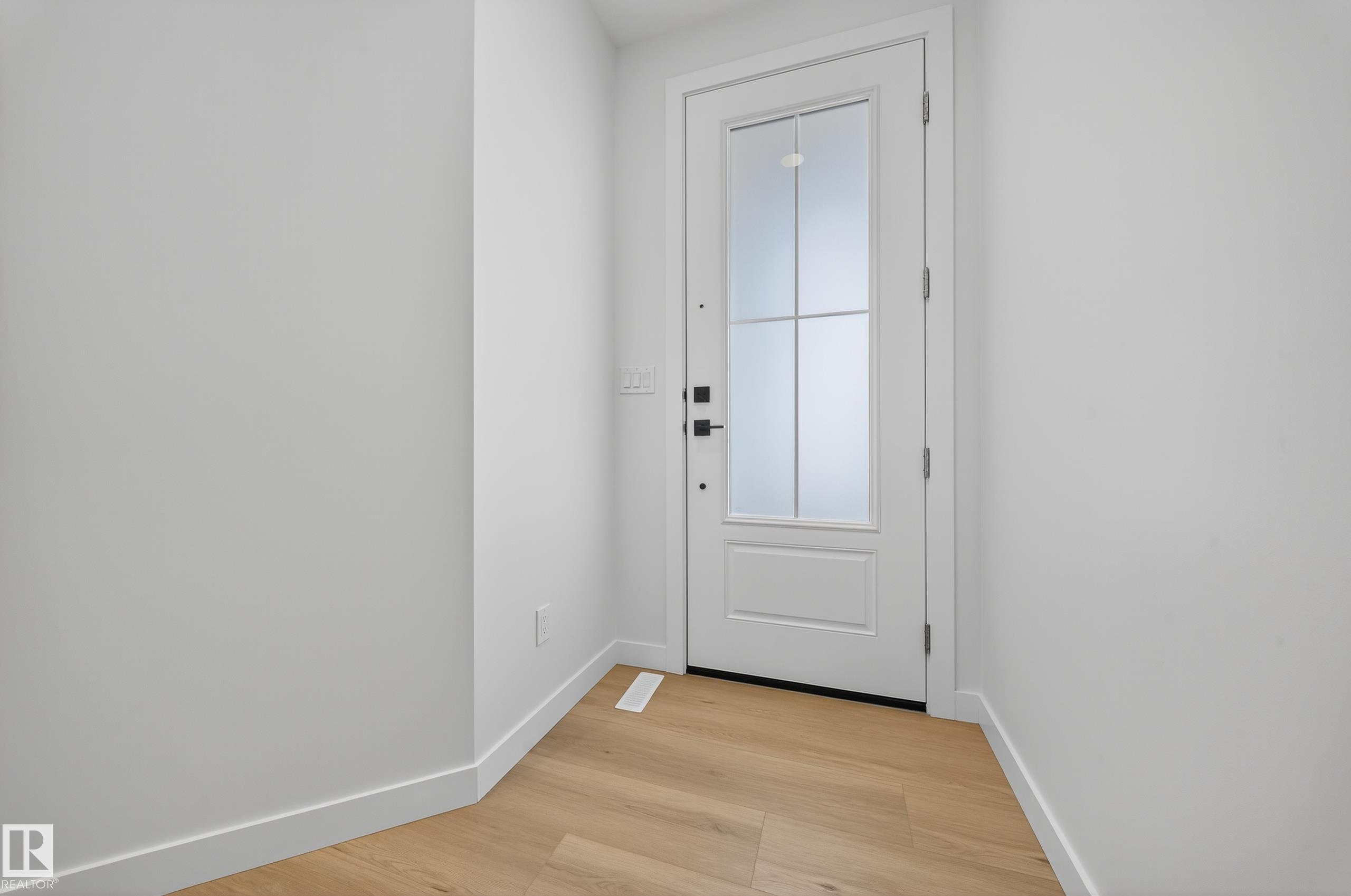 Photo 10 at 3285 Chernowski Way SW, Chappelle Area, Edmonton