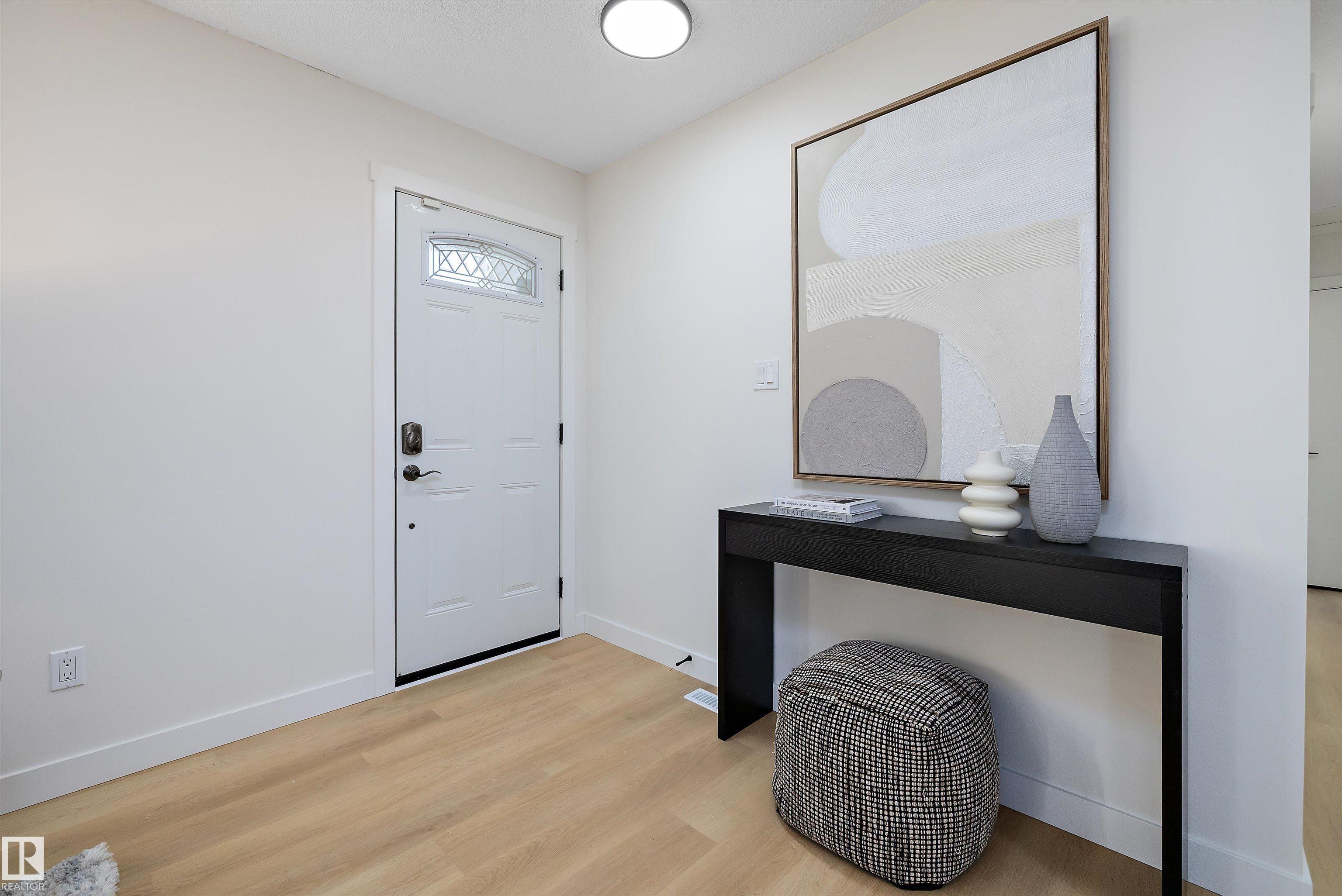 Photo 7 at 14736 122 Street NW, Caernarvon, Edmonton