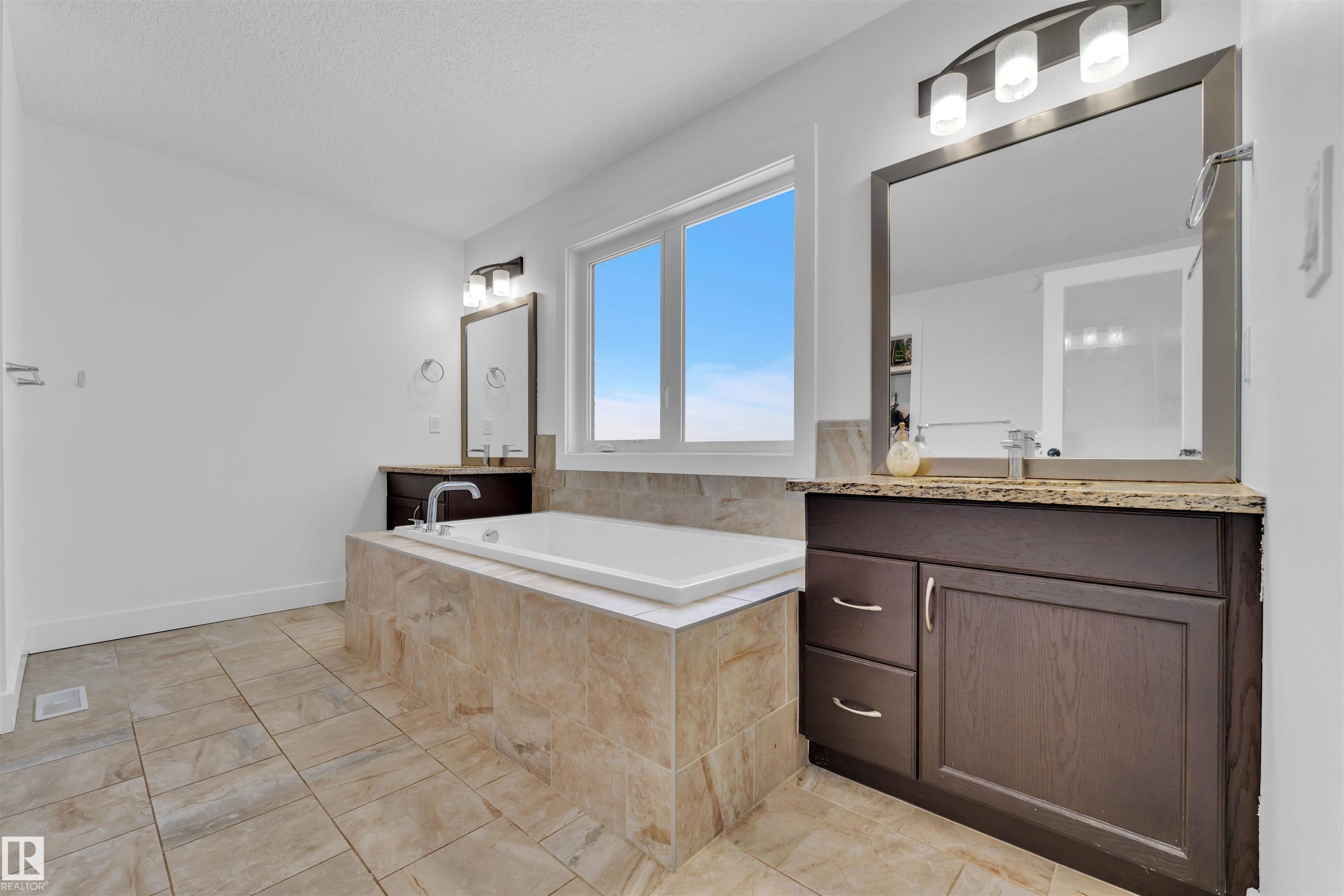 Photo 25 at 4231 Charles Close SW, Chappelle Area, Edmonton