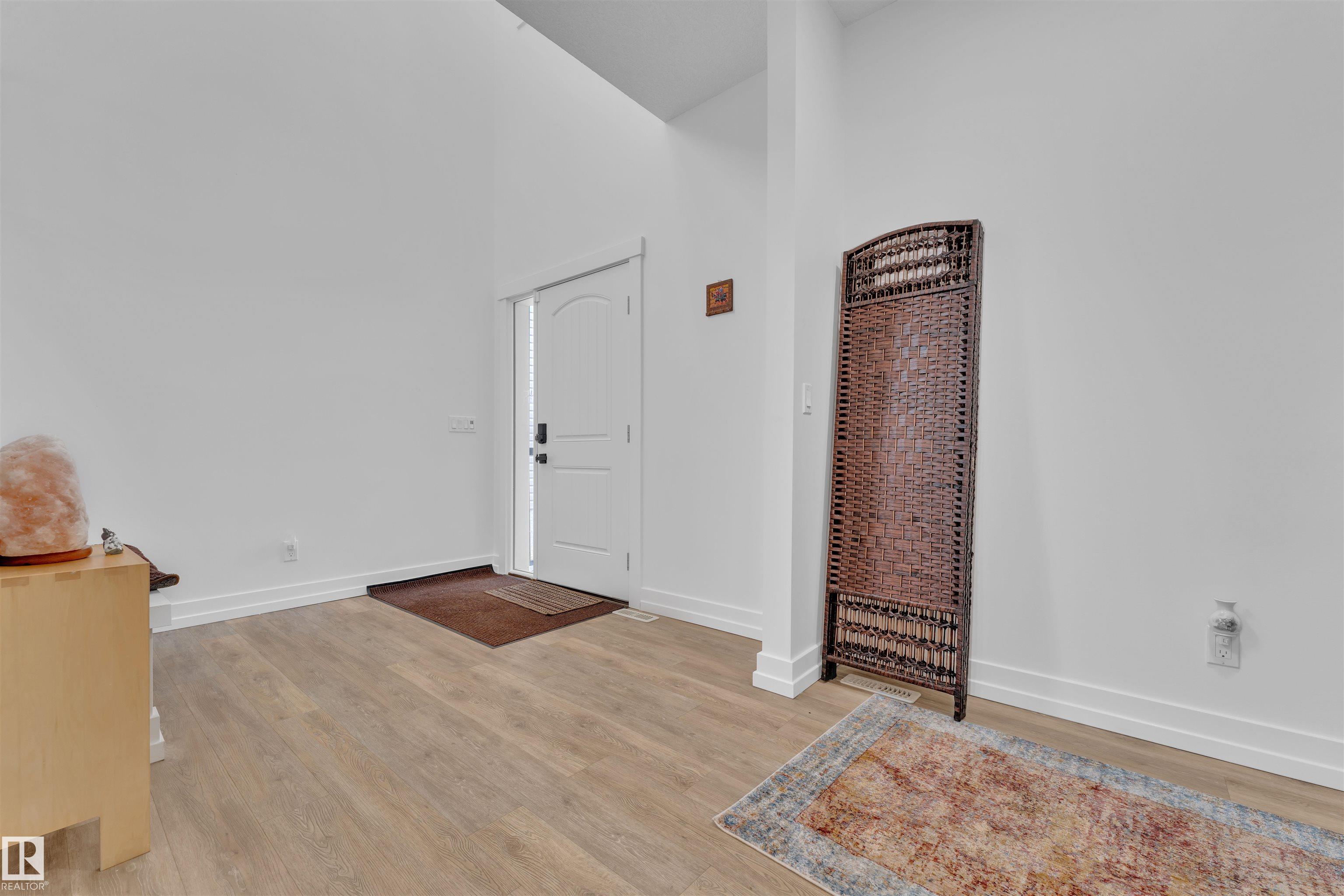 4231 Charles Close SW, Chappelle Area, Edmonton