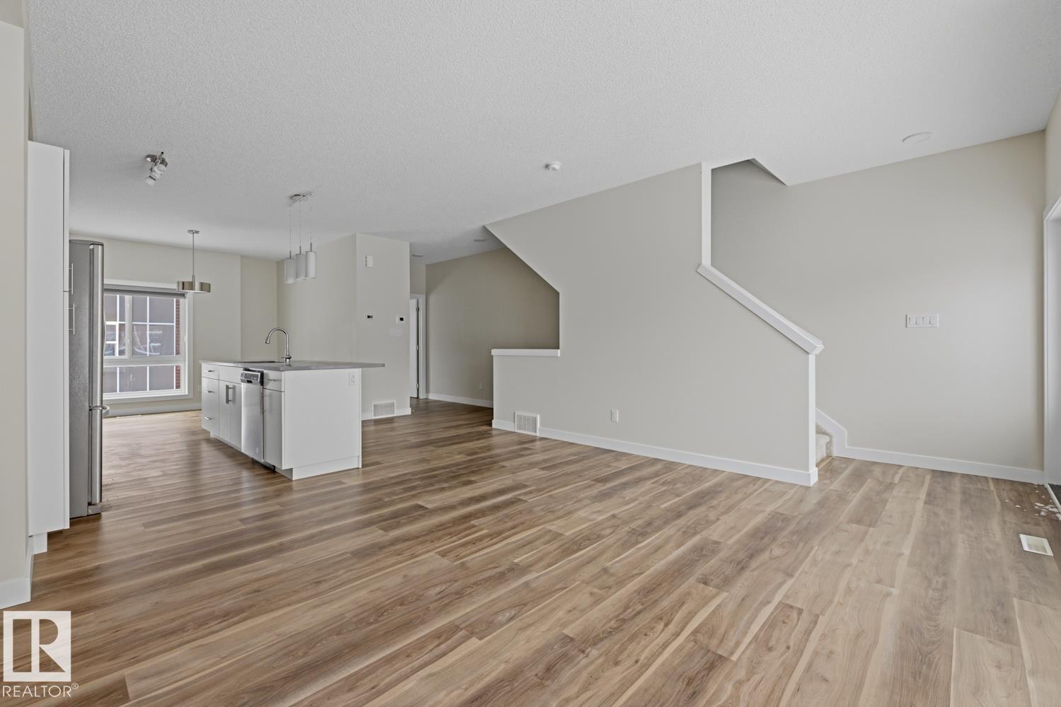 Photo 11 at 38 - 979 Crystallina Nera Way NW, Crystallina Nera West, Edmonton