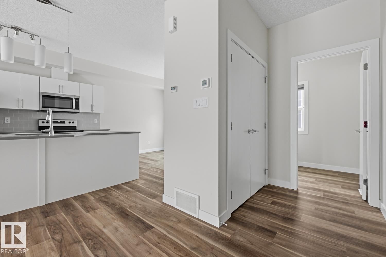 Photo 7 at 38 - 979 Crystallina Nera Way NW, Crystallina Nera West, Edmonton