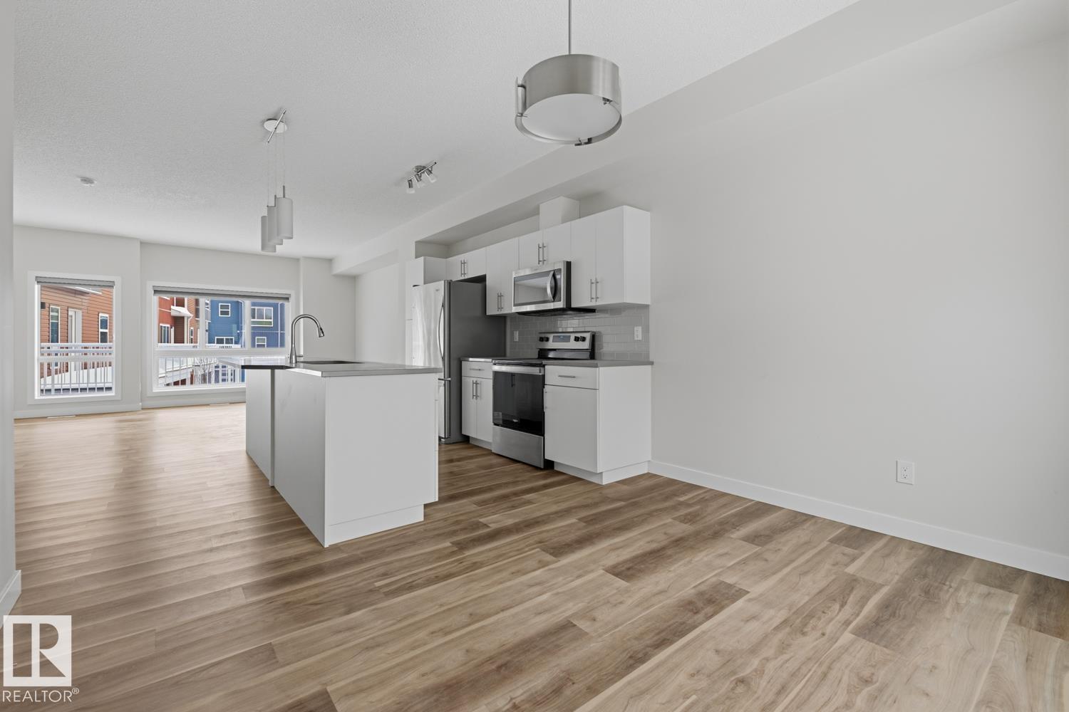 Photo 8 at 38 - 979 Crystallina Nera Way NW, Crystallina Nera West, Edmonton