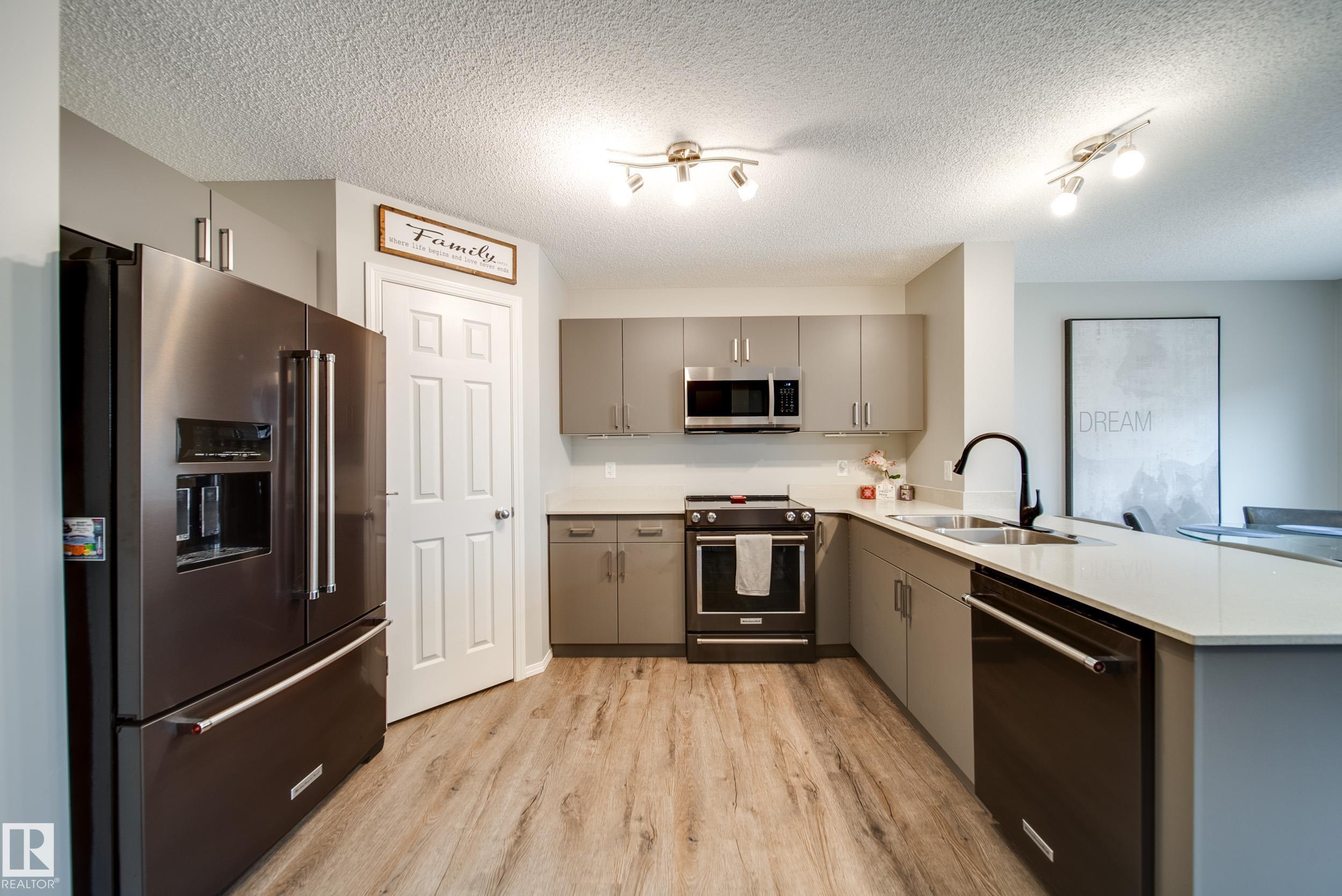 9040 Cooper Link SW, Chappelle Area, Edmonton