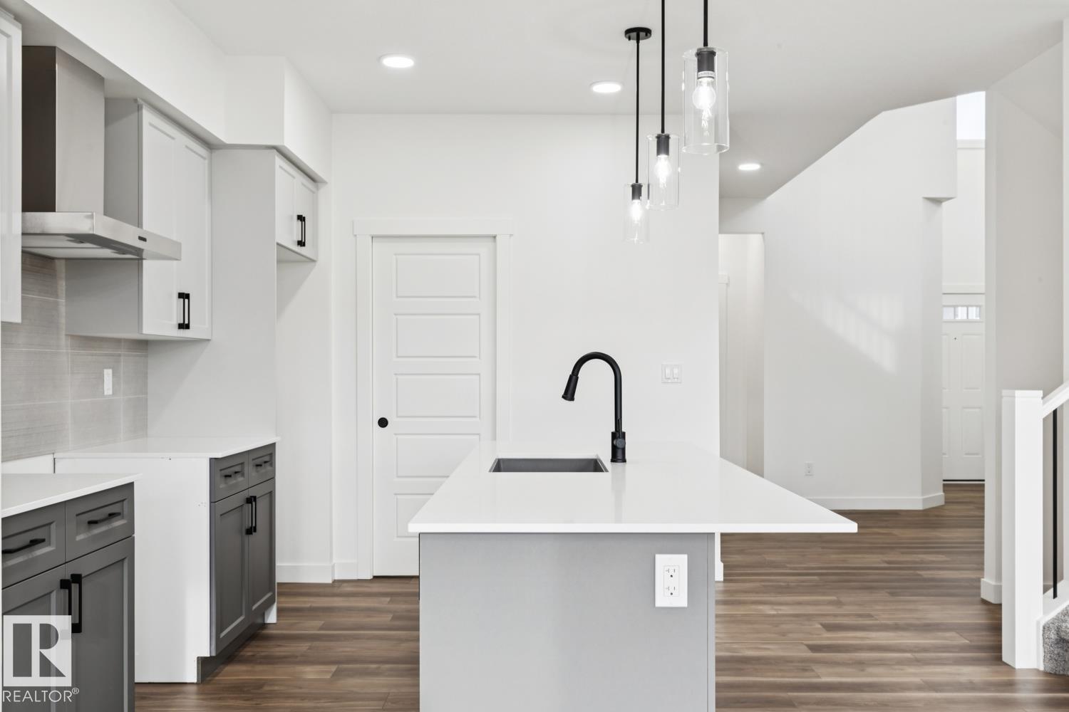 Photo 11 at 1519 11 Avenue NW, Aster, Edmonton