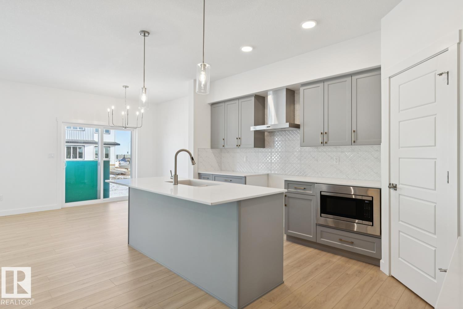 Photo 11 at 4007 208 Street NW, Edgemont, Edmonton