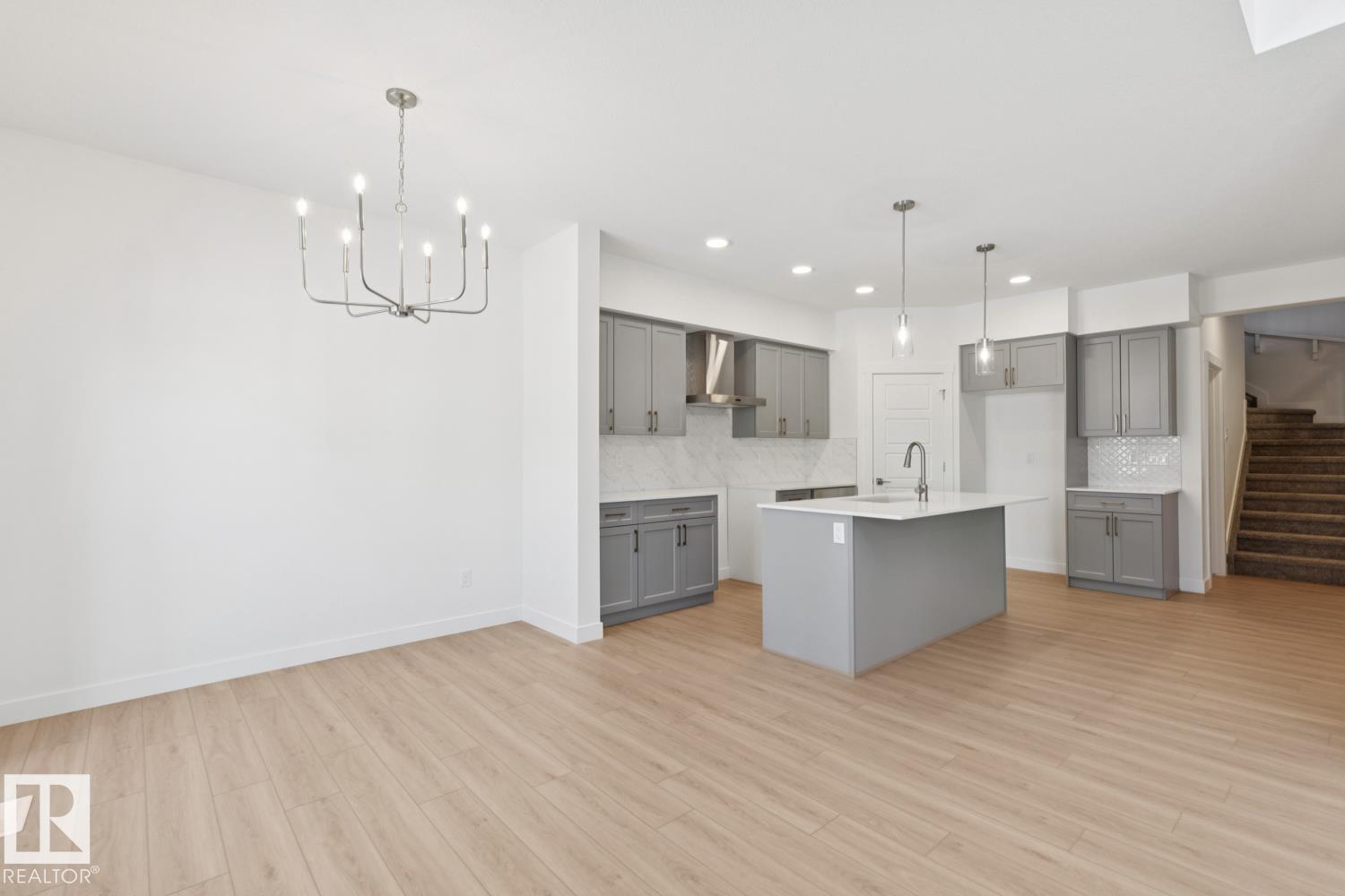 Photo 8 at 4007 208 Street NW, Edgemont, Edmonton