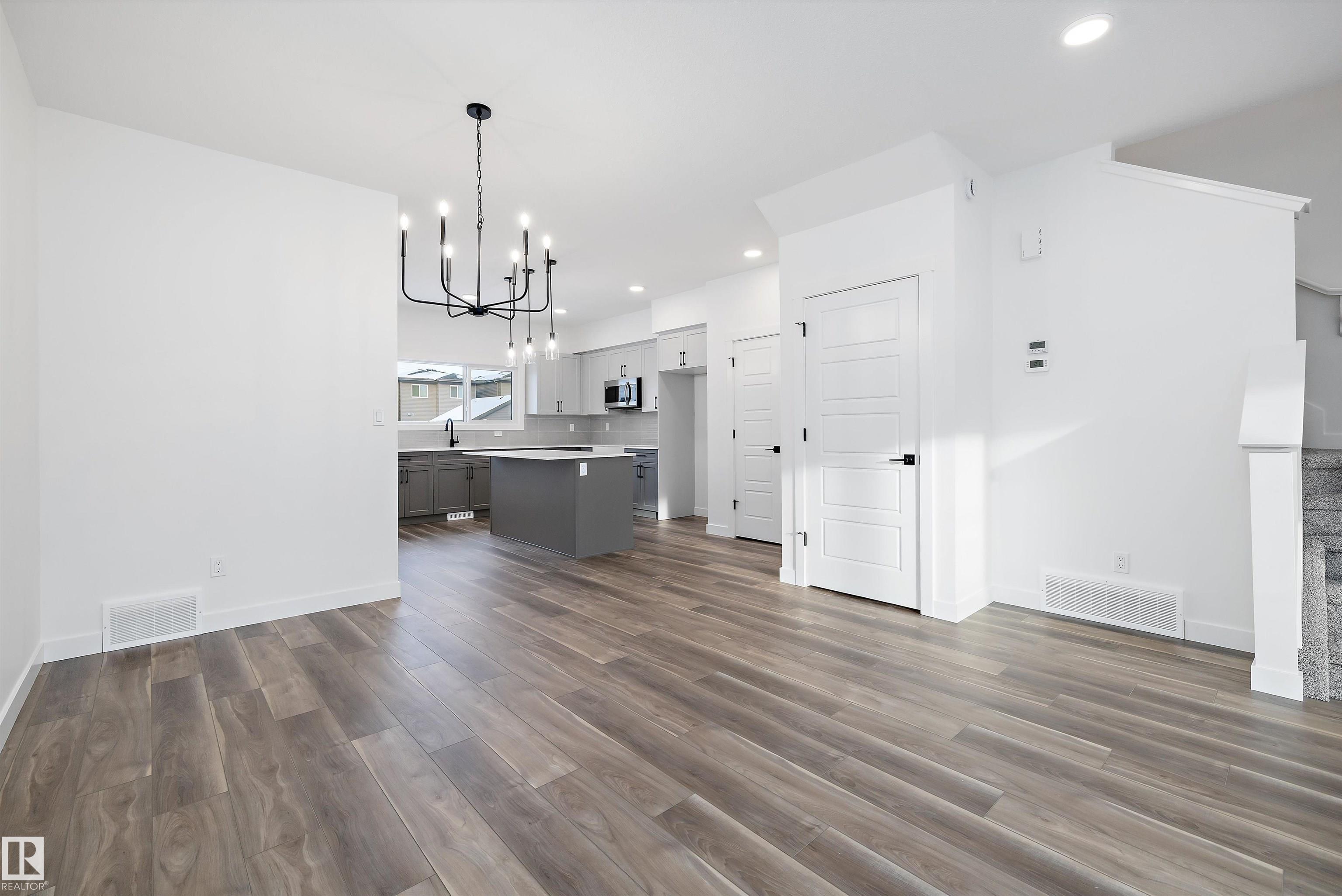 Photo 8 at 18924 28 Avenue NW, The Uplands, Edmonton