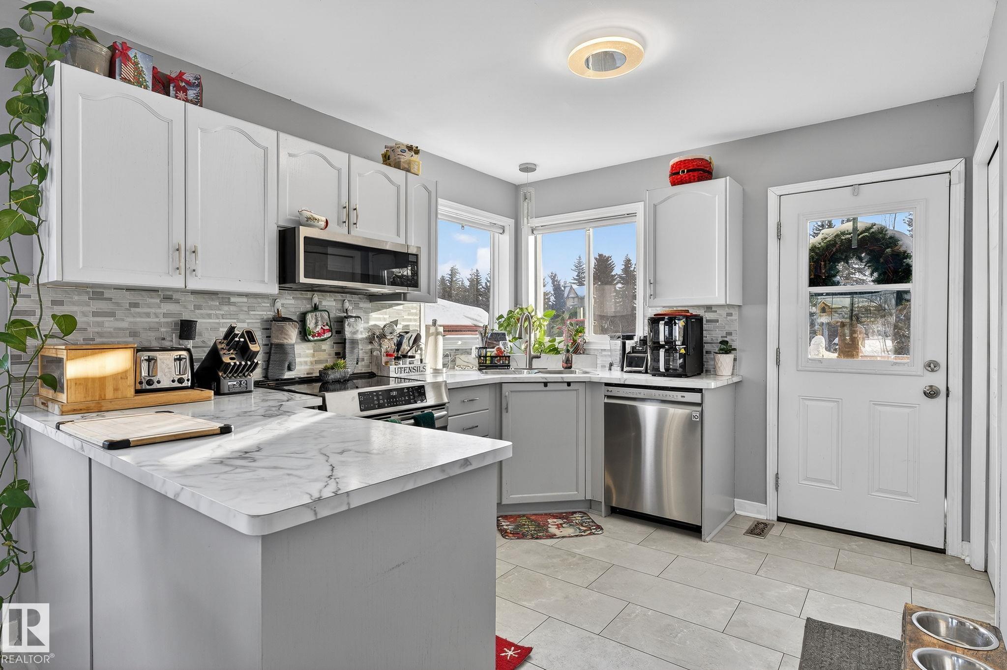 Photo 18 at 40 Bridgeview Crescent, Bridgeview Fort Sask., Fort Saskatchewan