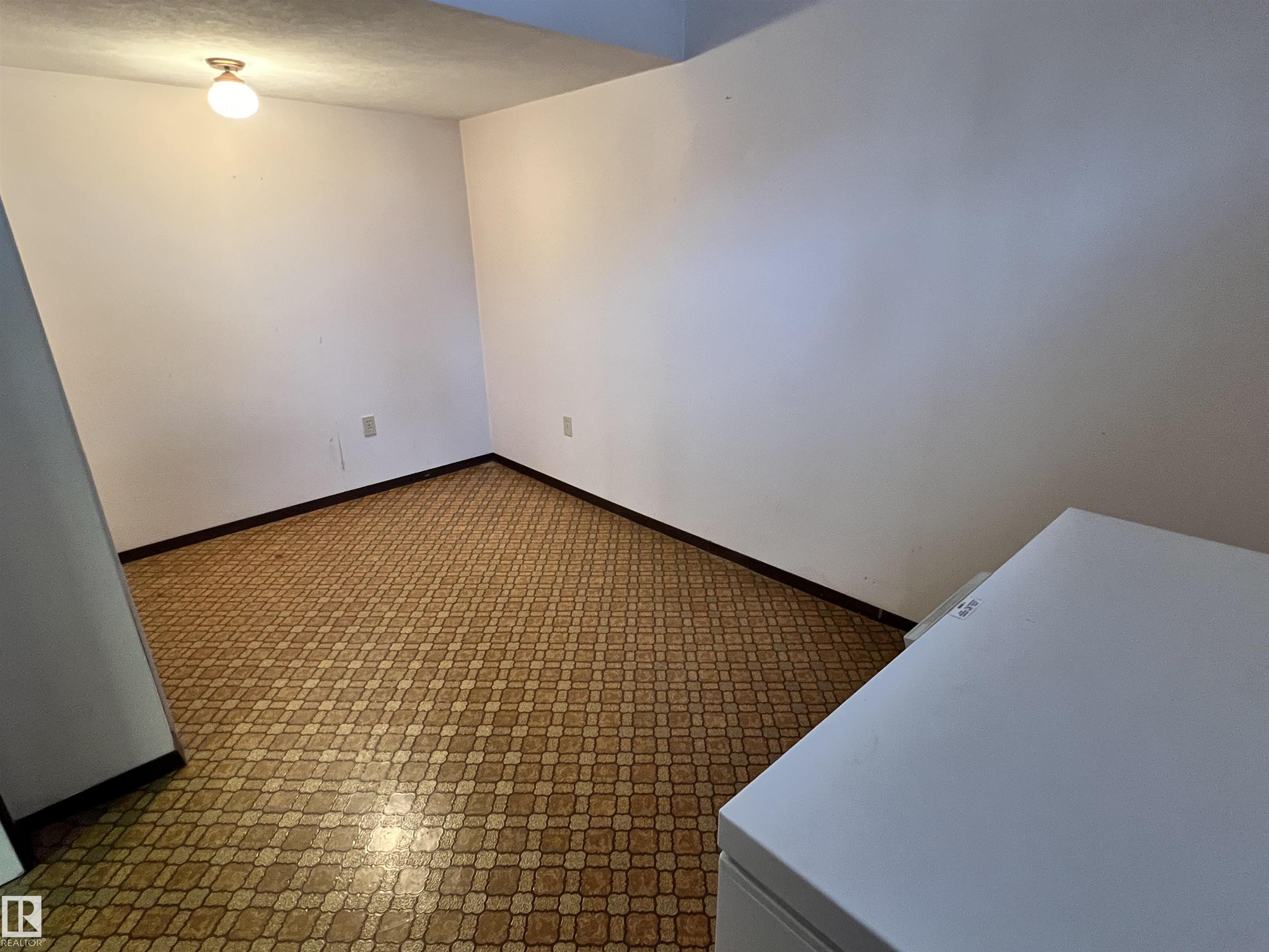 Photo 33 at 9303 99a Avenue, Morinville