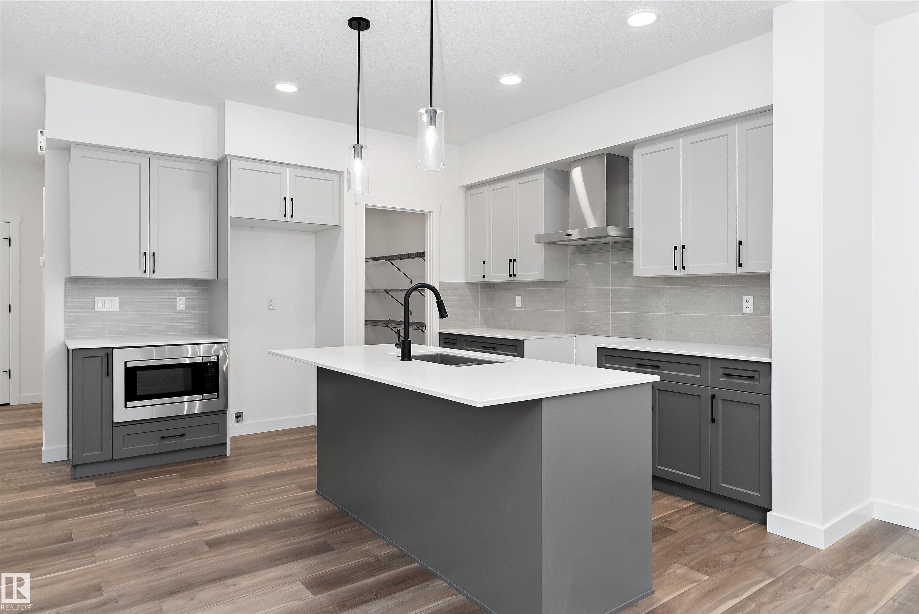 Photo 15 at 20704 43 Avenue NW, Edgemont, Edmonton