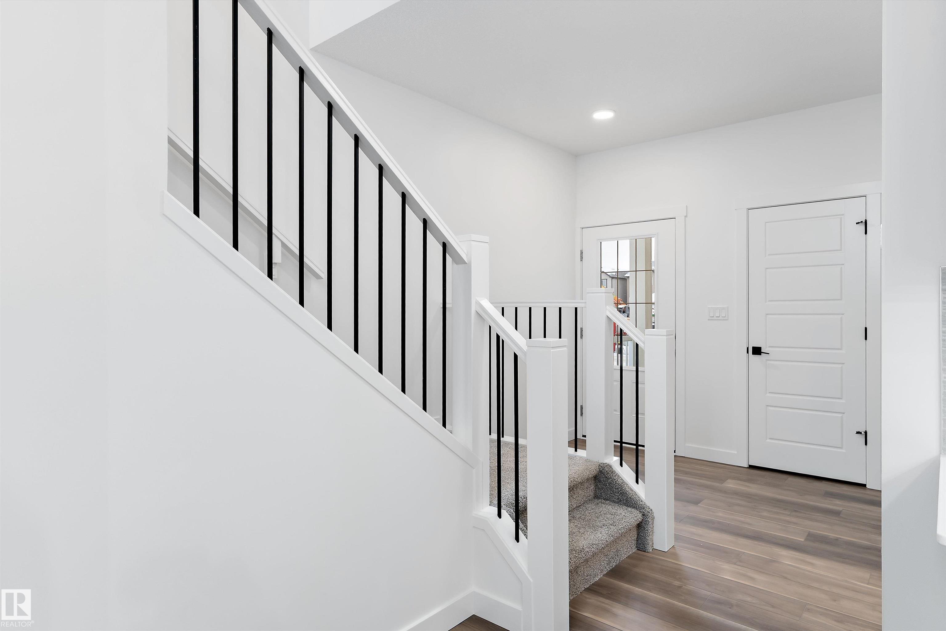 20704 43 Avenue NW, Edgemont, Edmonton