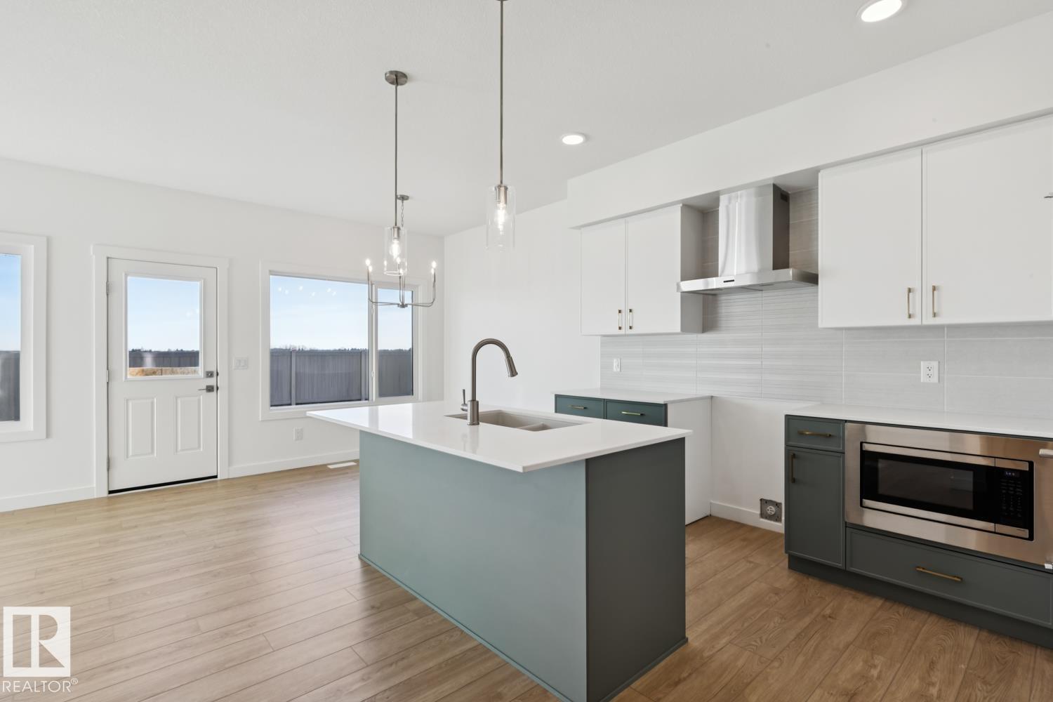 Photo 12 at 19043 20 Avenue NW, River's Edge, Edmonton