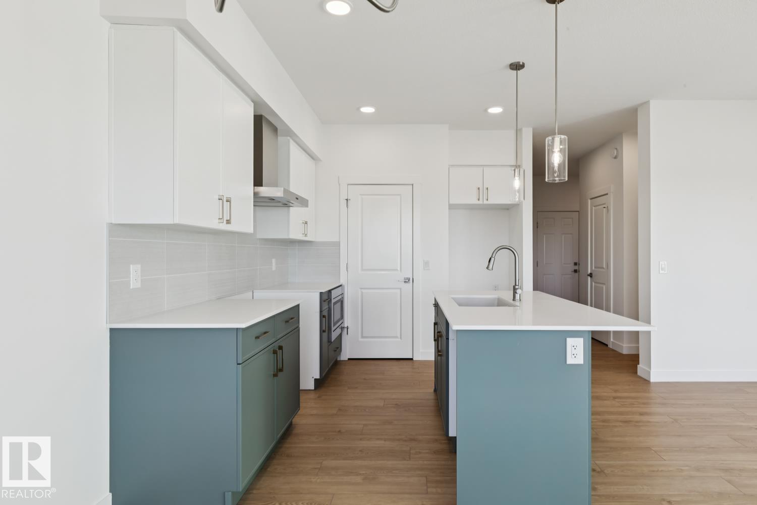 Photo 8 at 19043 20 Avenue NW, River's Edge, Edmonton