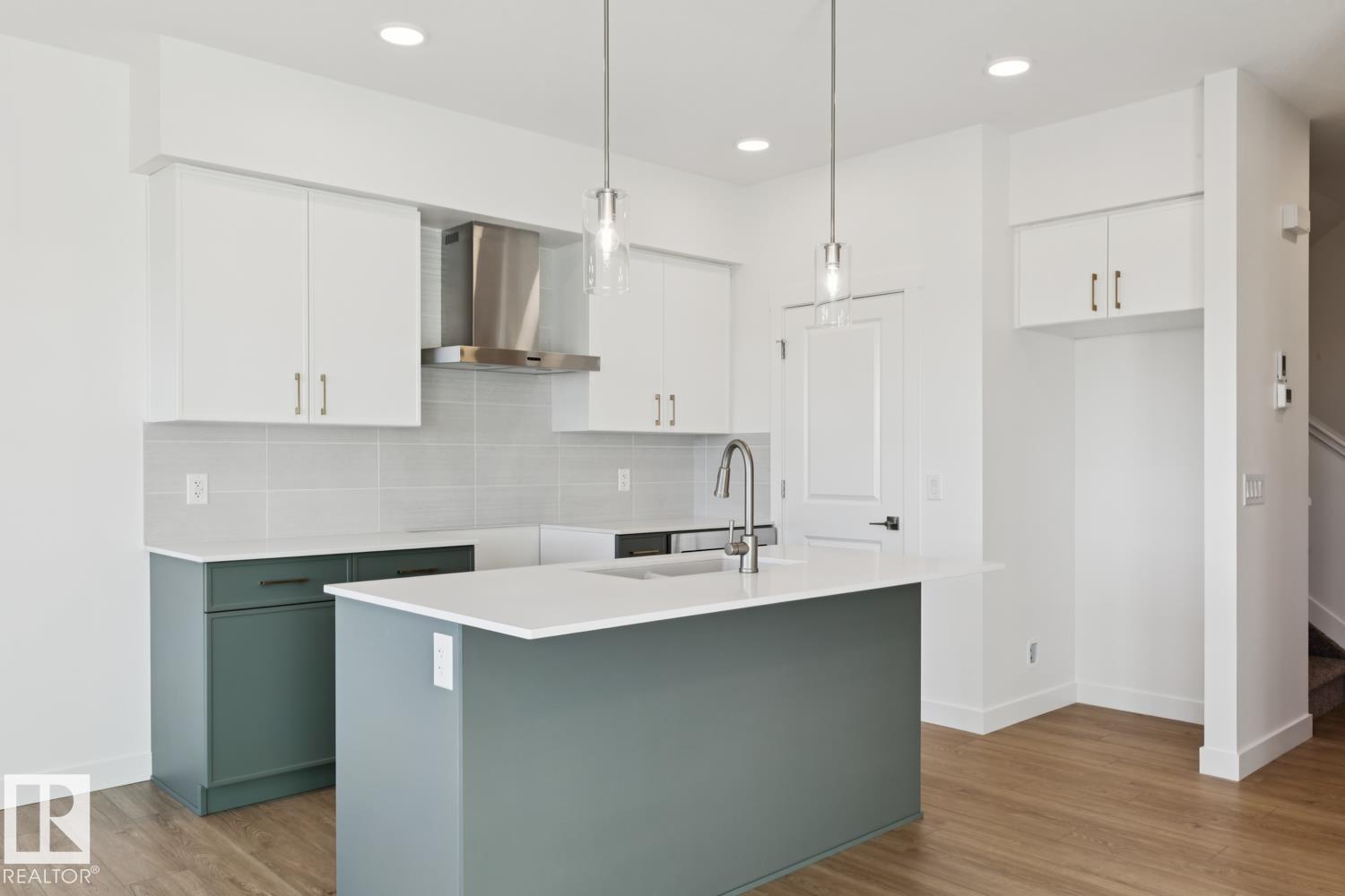 Photo 10 at 19043 20 Avenue NW, River's Edge, Edmonton