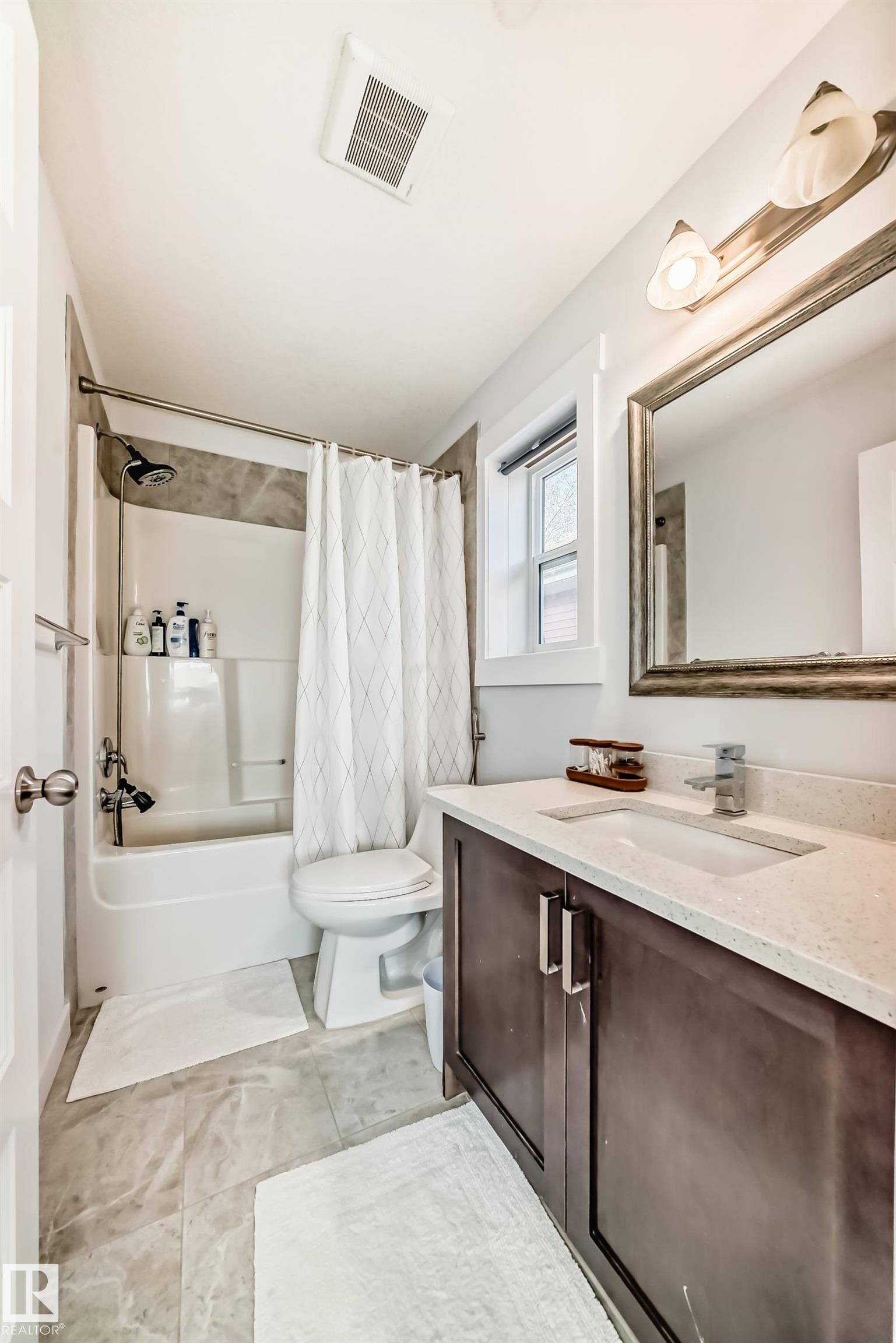 Photo 37 at 76 Strawberry Lane, Suntree, Leduc