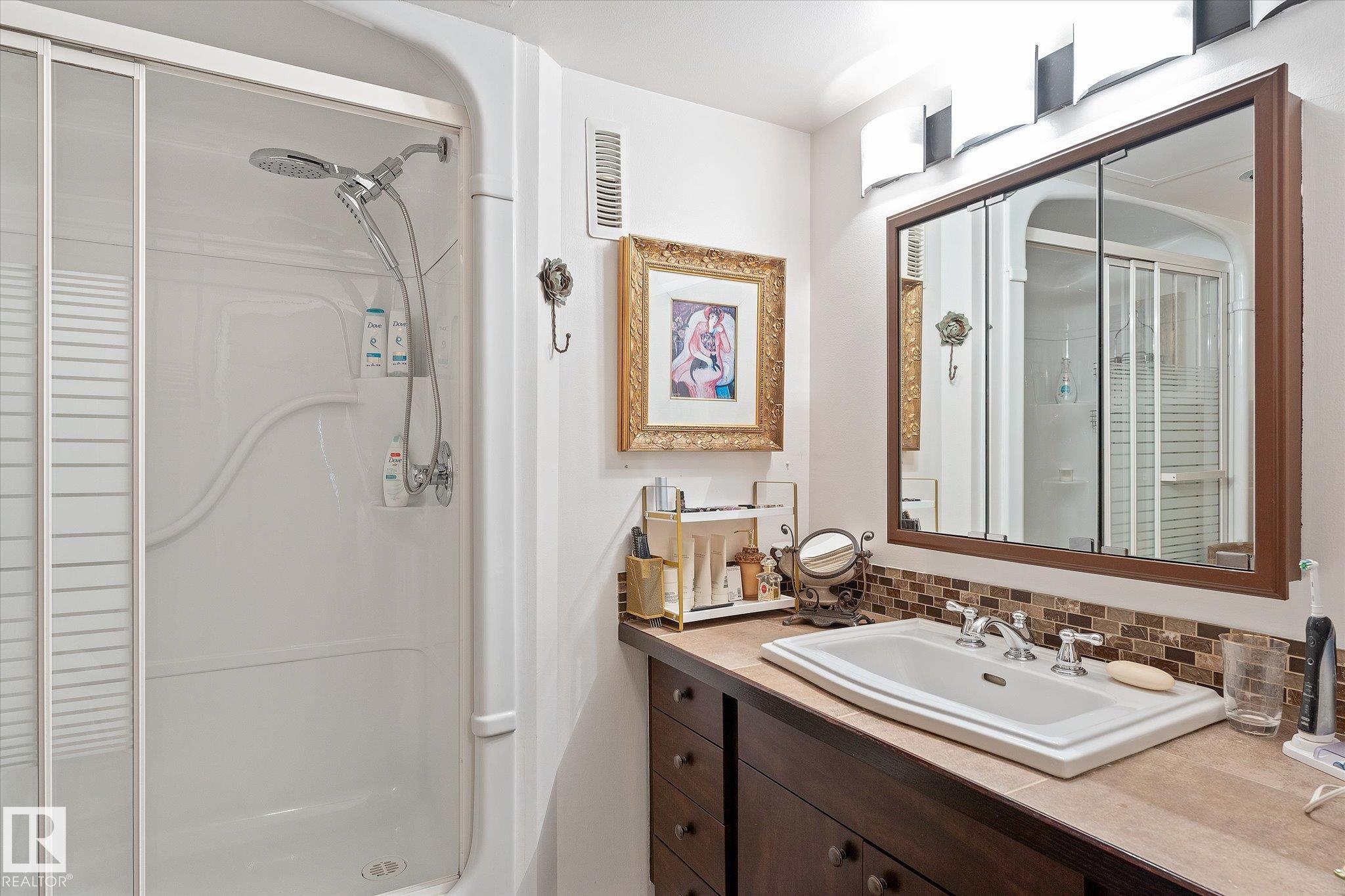 Photo 27 at 1002 - 9923 103 Street NW, Downtown, Edmonton