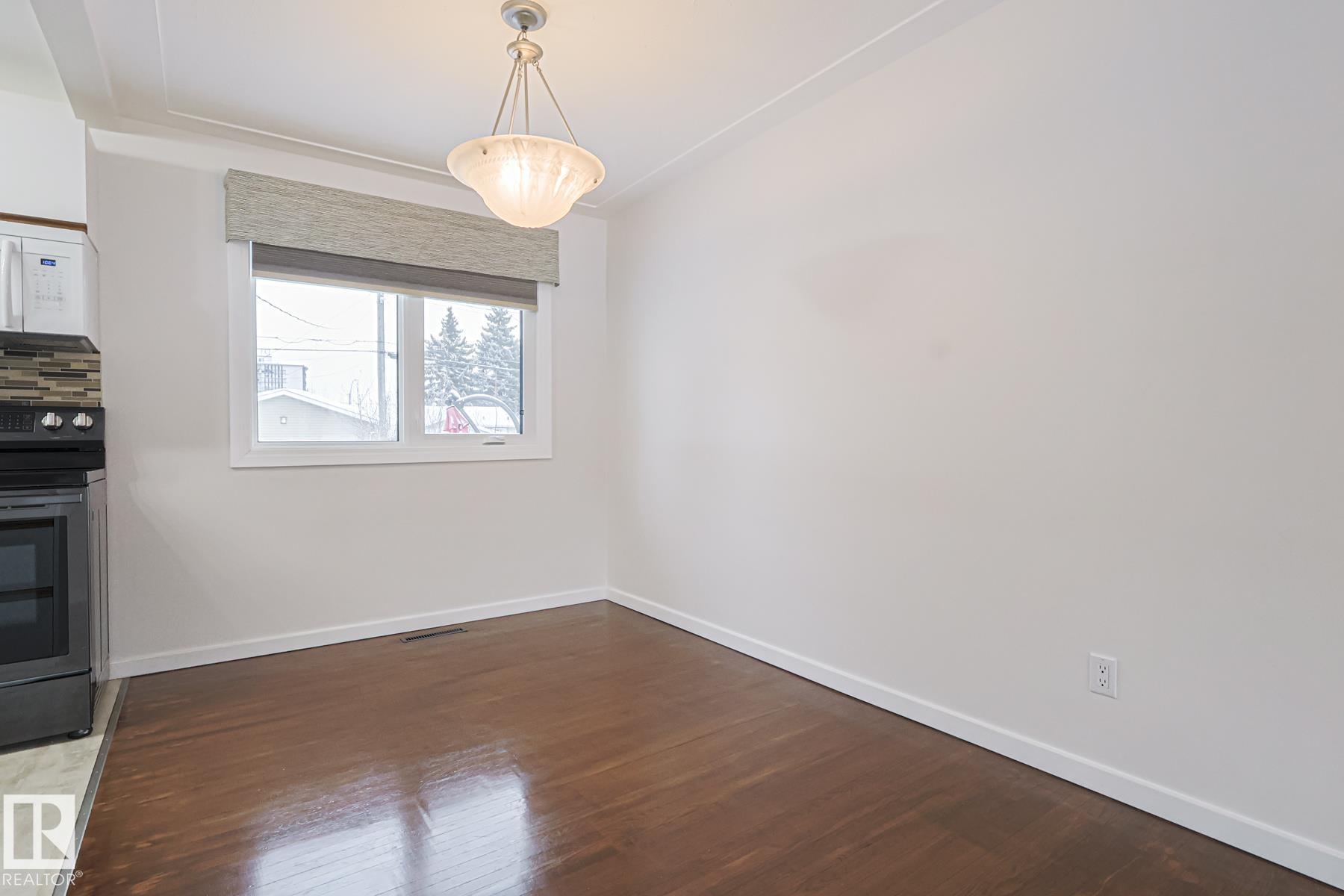 Photo 11 at 13419 102 Street NW, Rosslyn, Edmonton