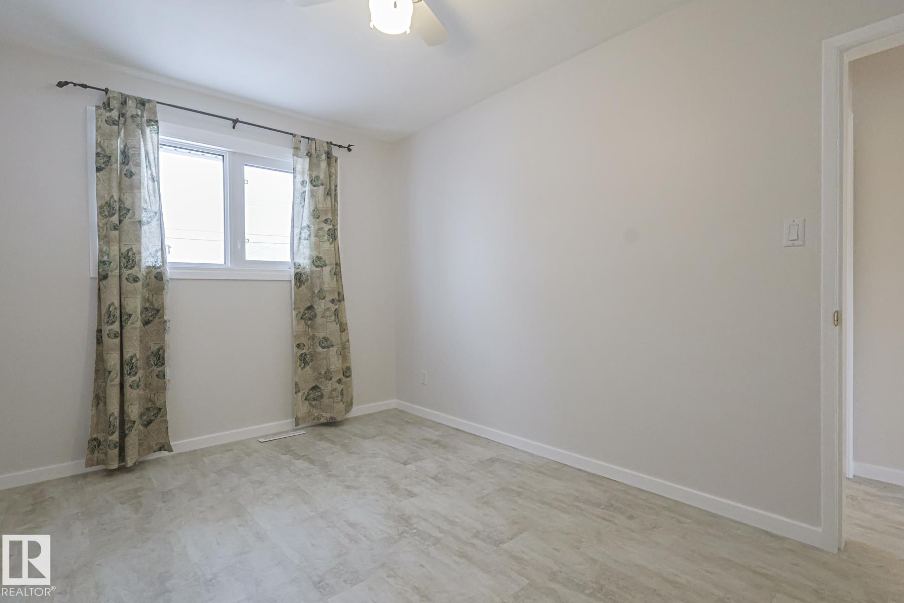 Photo 33 at 13419 102 Street NW, Rosslyn, Edmonton