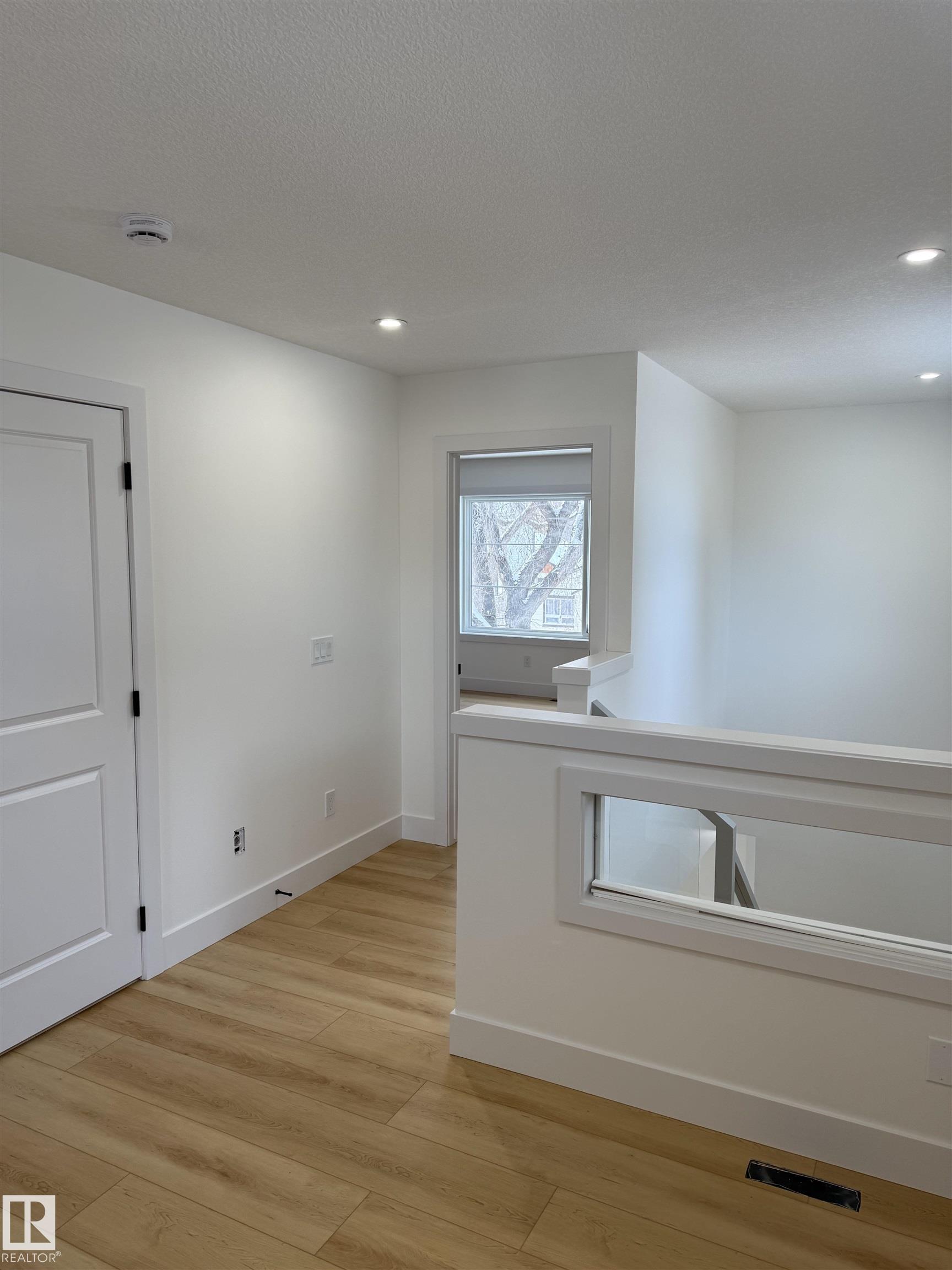 Photo 20 at 12039 41 Street NW, Beacon Heights, Edmonton