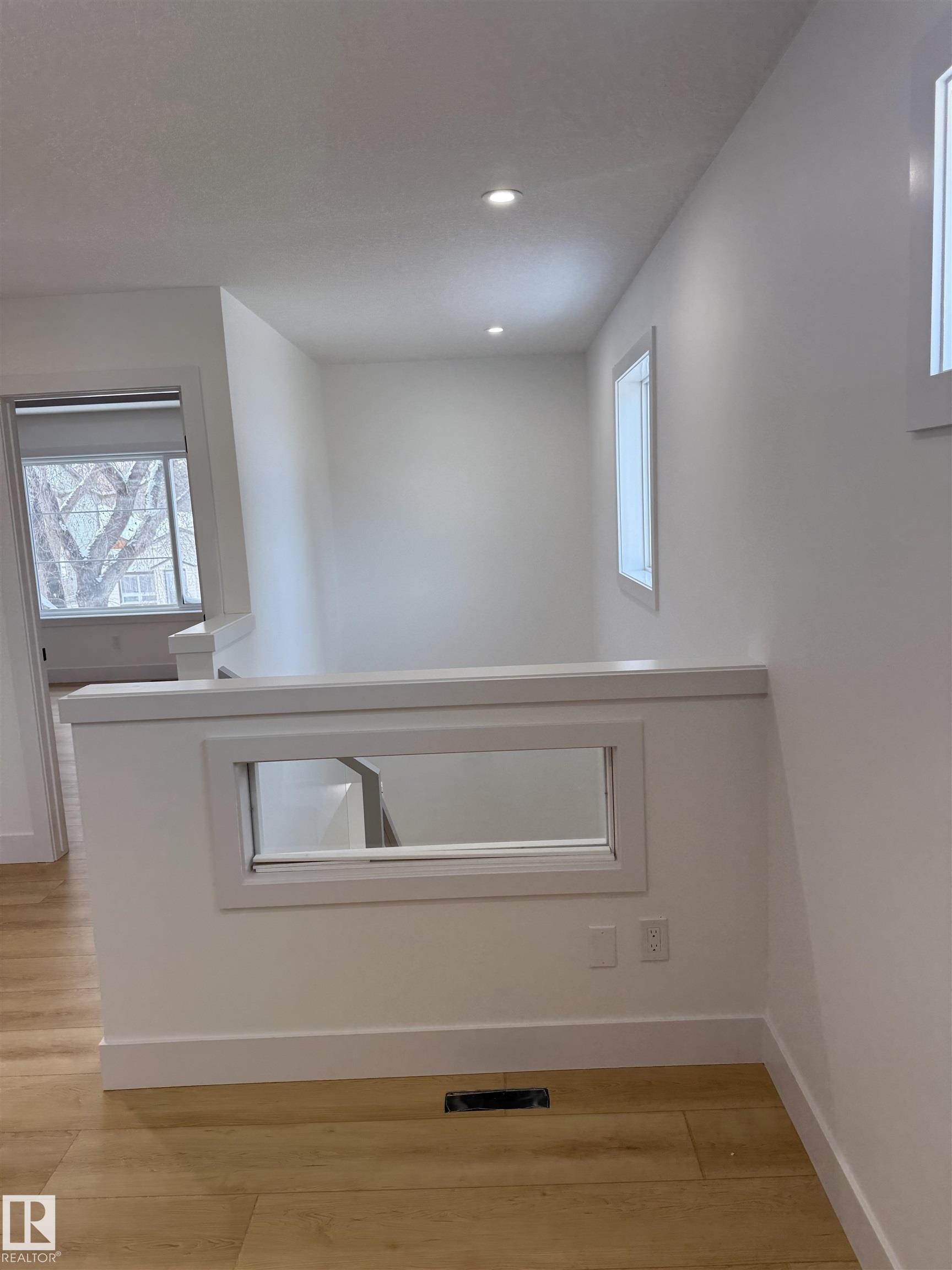 Photo 21 at 12039 41 Street NW, Beacon Heights, Edmonton