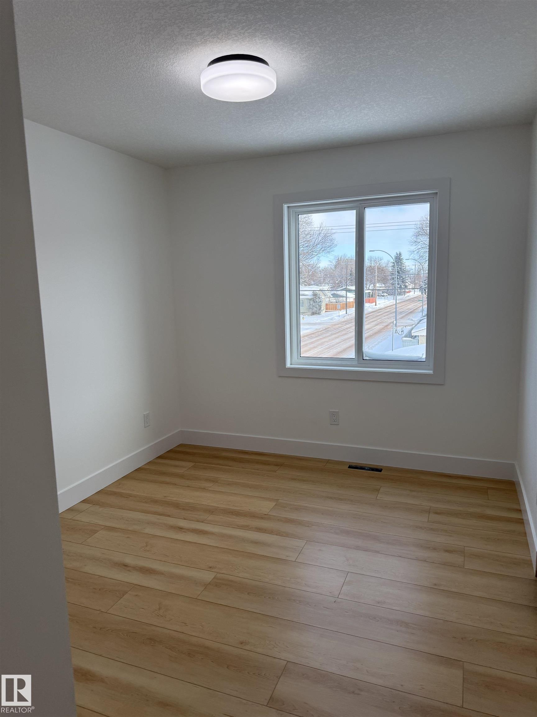 Photo 26 at 12039 41 Street NW, Beacon Heights, Edmonton