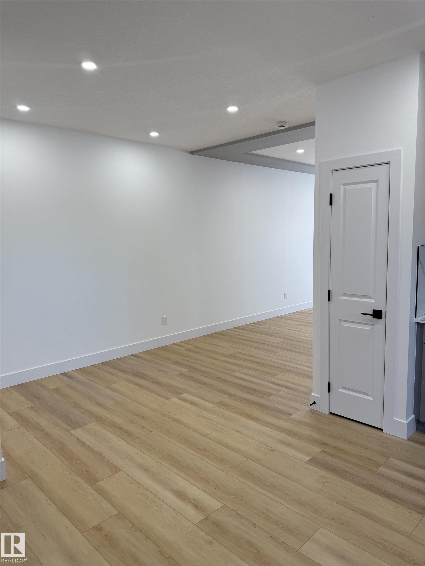 Photo 31 at 12039 41 Street NW, Beacon Heights, Edmonton