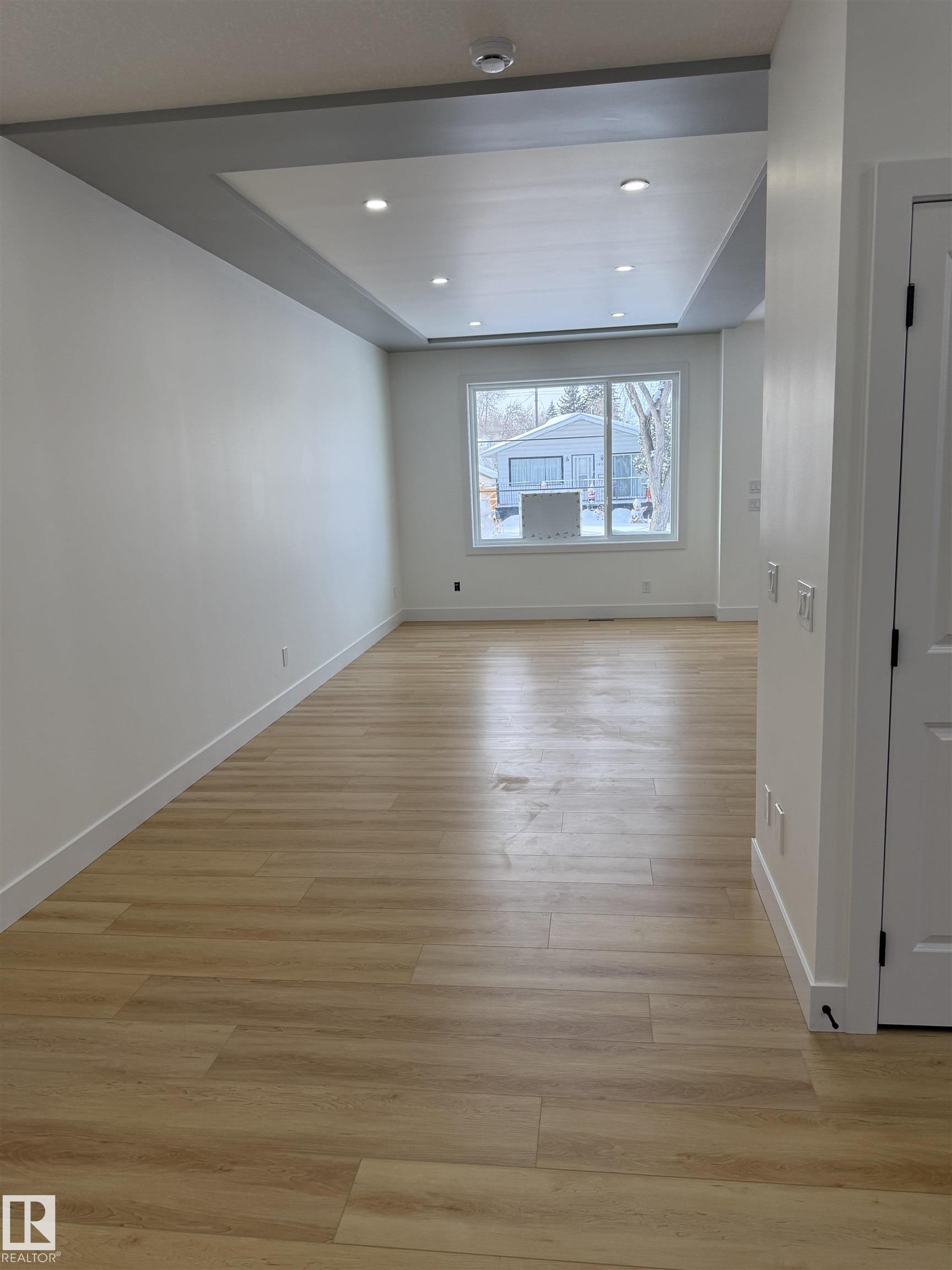 Photo 39 at 12039 41 Street NW, Beacon Heights, Edmonton