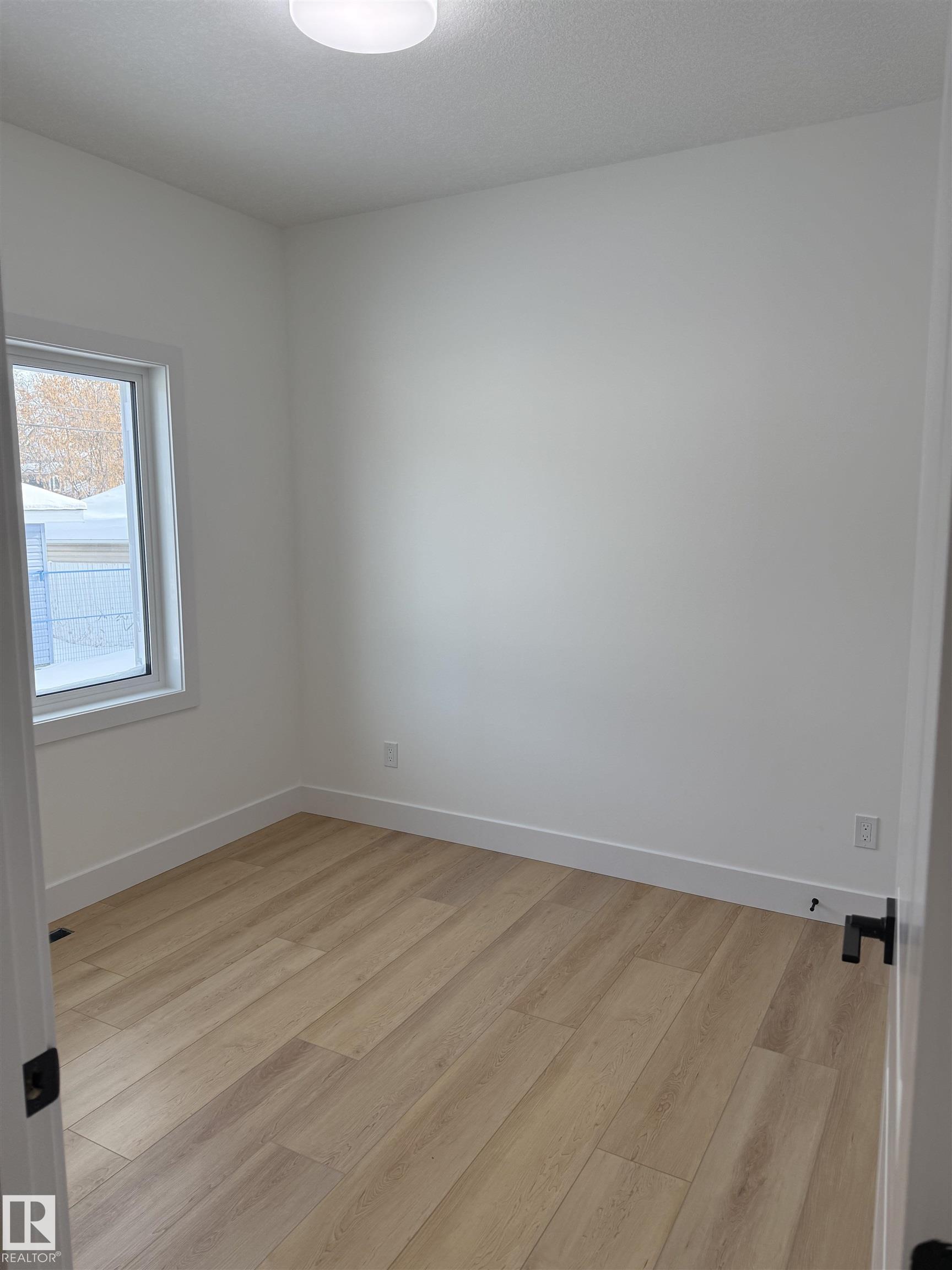 Photo 43 at 12039 41 Street NW, Beacon Heights, Edmonton