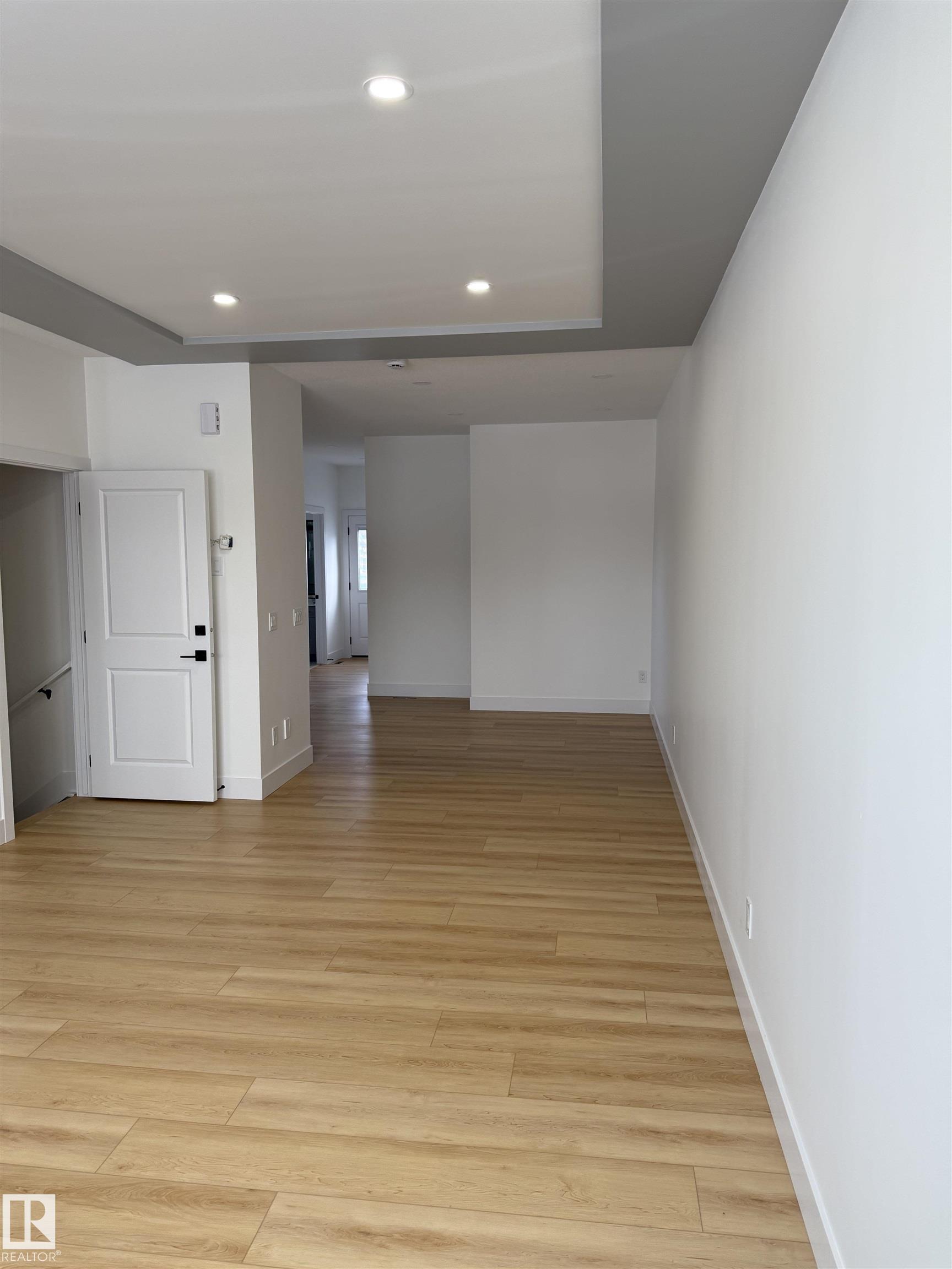 Photo 6 at 12039 41 Street NW, Beacon Heights, Edmonton