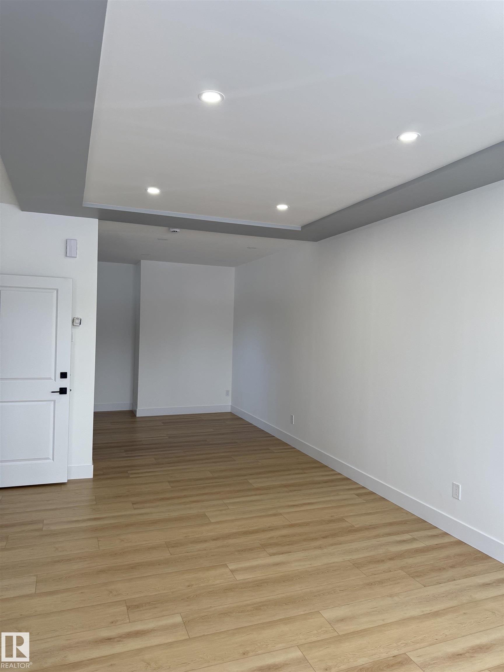 Photo 8 at 12039 41 Street NW, Beacon Heights, Edmonton