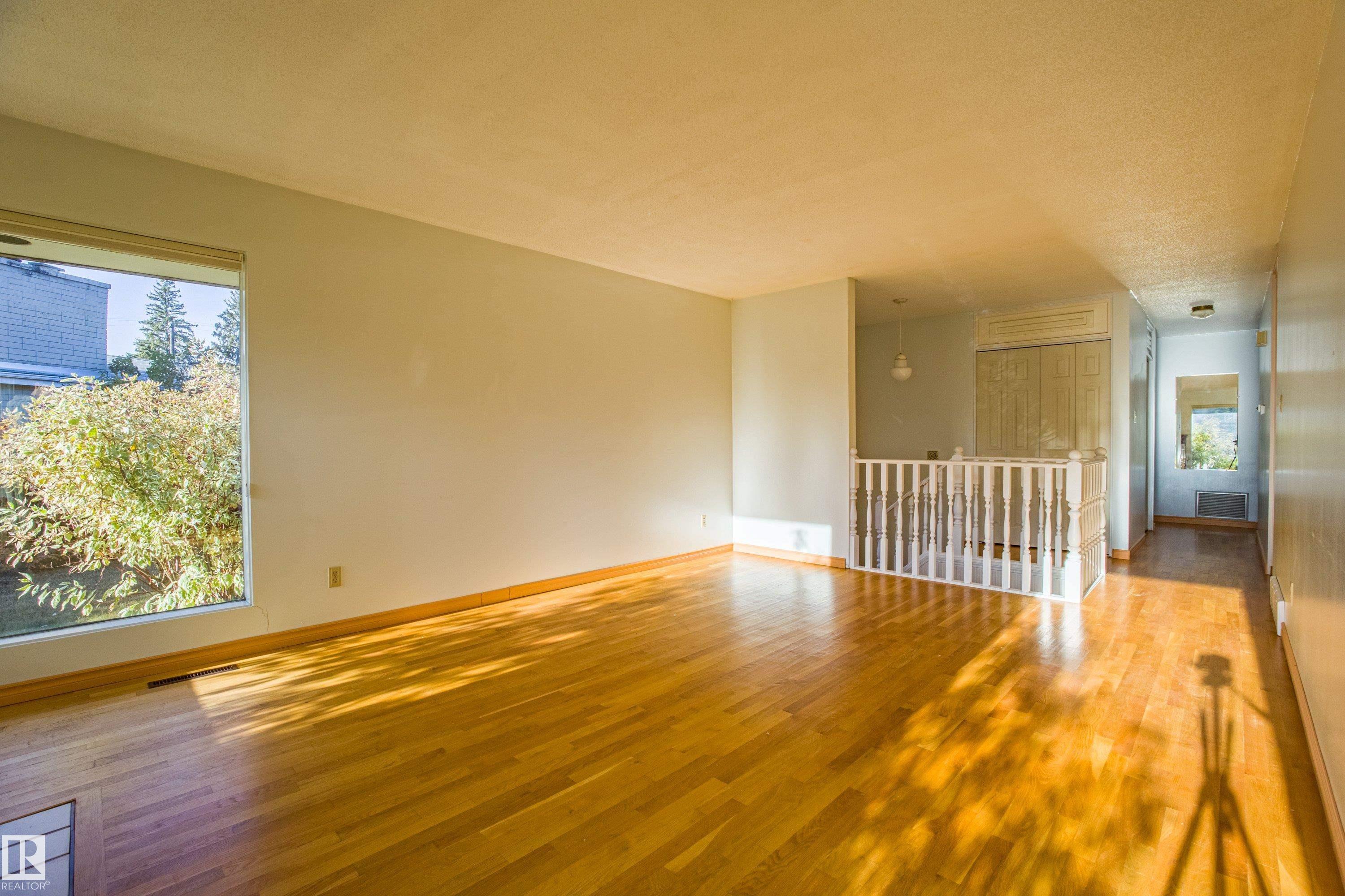 Photo 12 at 4051 120 Street NW, Aspen Gardens, Edmonton