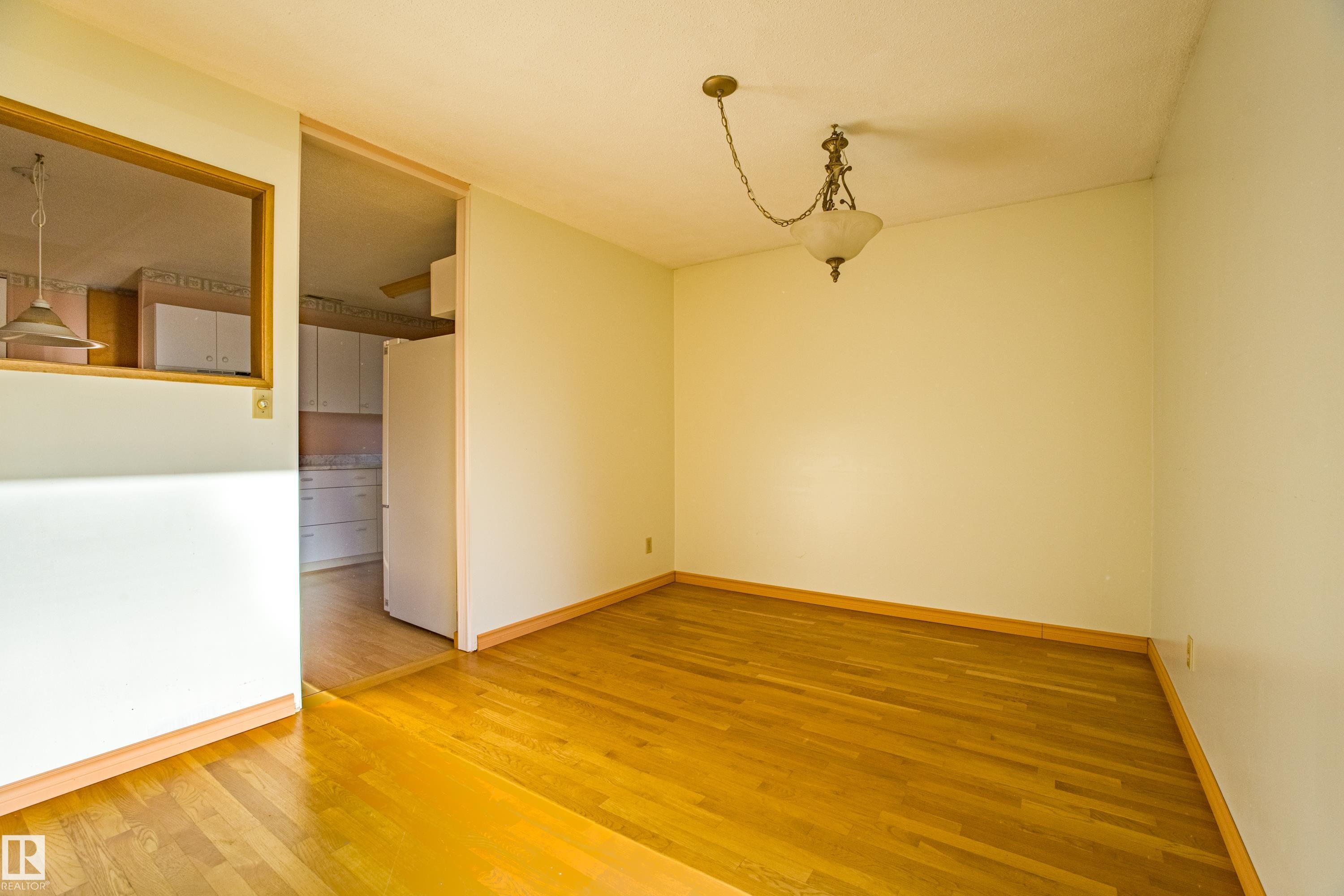 Photo 14 at 4051 120 Street NW, Aspen Gardens, Edmonton