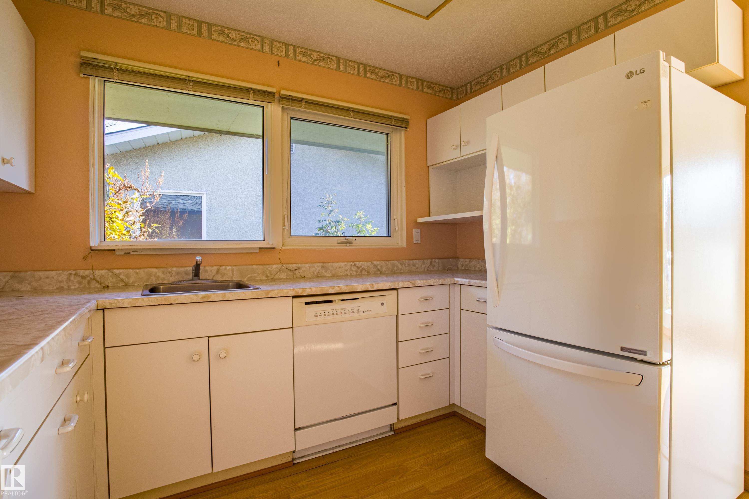 Photo 18 at 4051 120 Street NW, Aspen Gardens, Edmonton